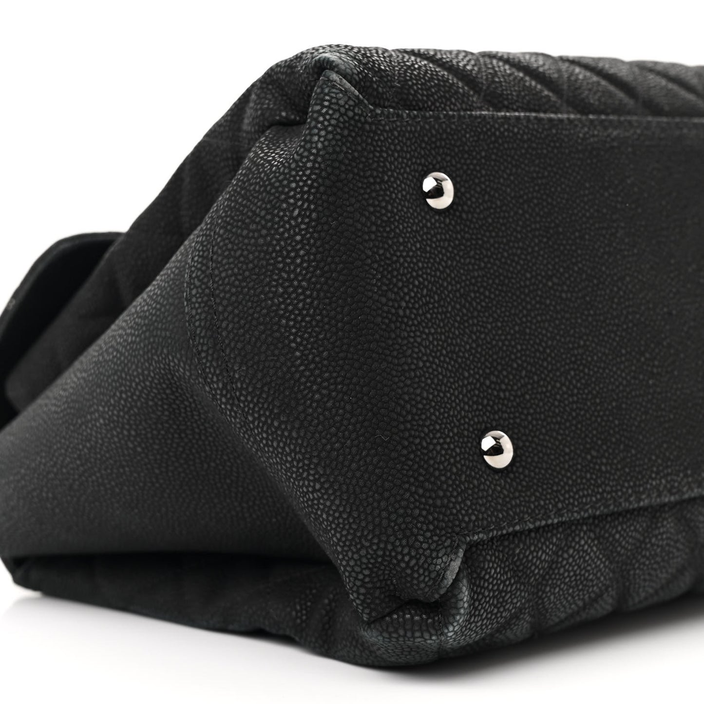 Iridescent Caviar Medium Lady Pearly Flap Black