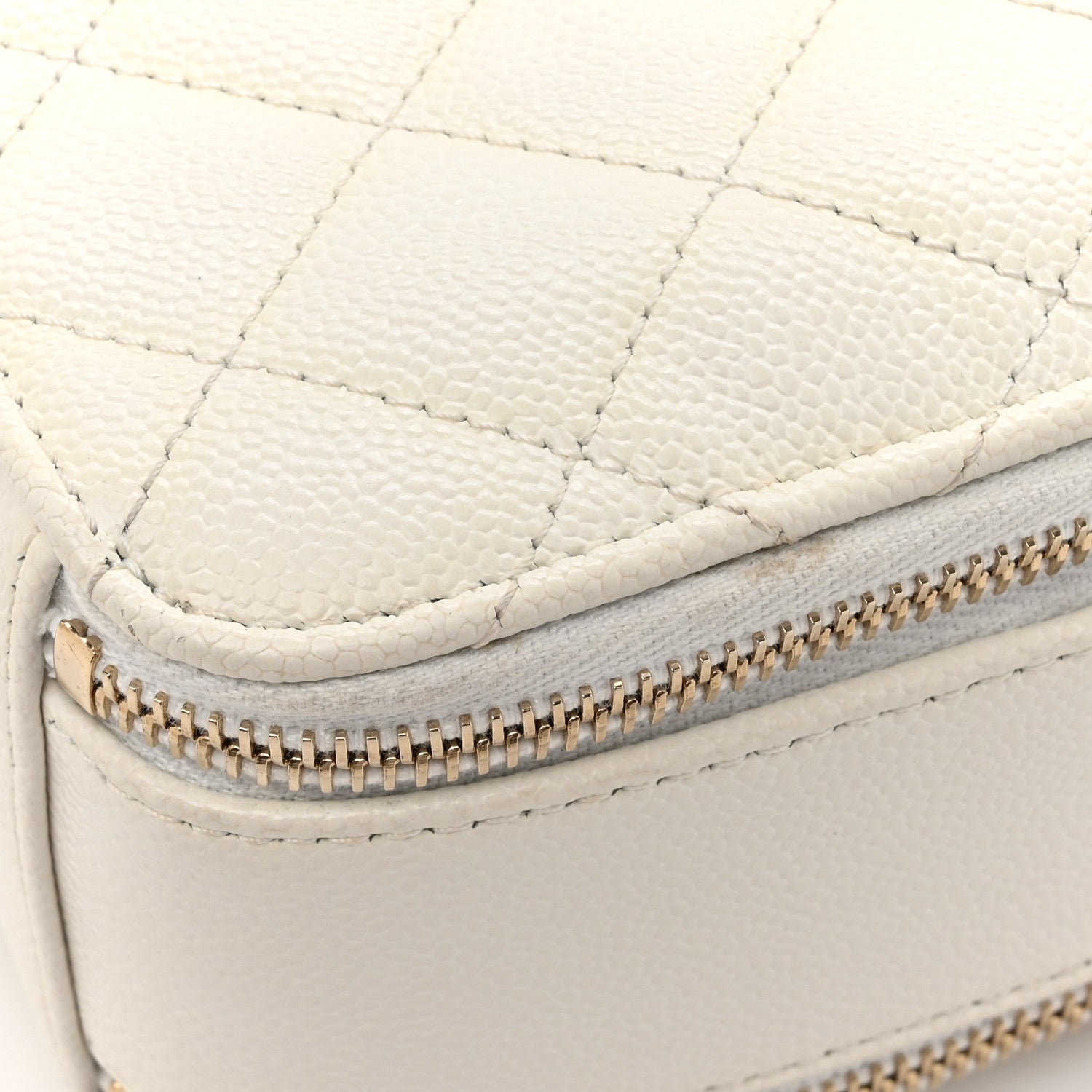 Chanel Caviar Quilted Small Pick Me Up Vanity Case White 15 of 16