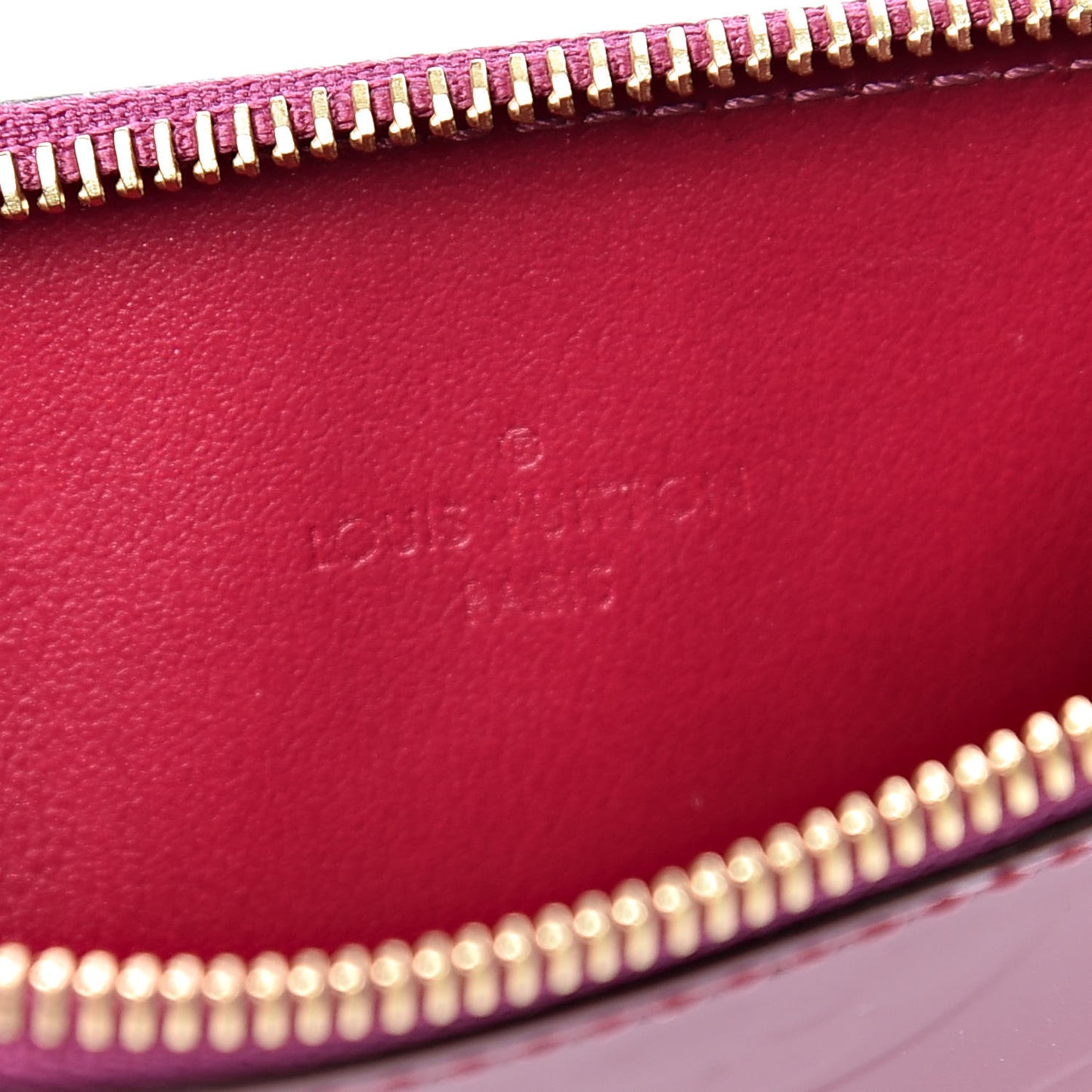 Vernis Felicie Chain Wallet Zippered Insert Magenta