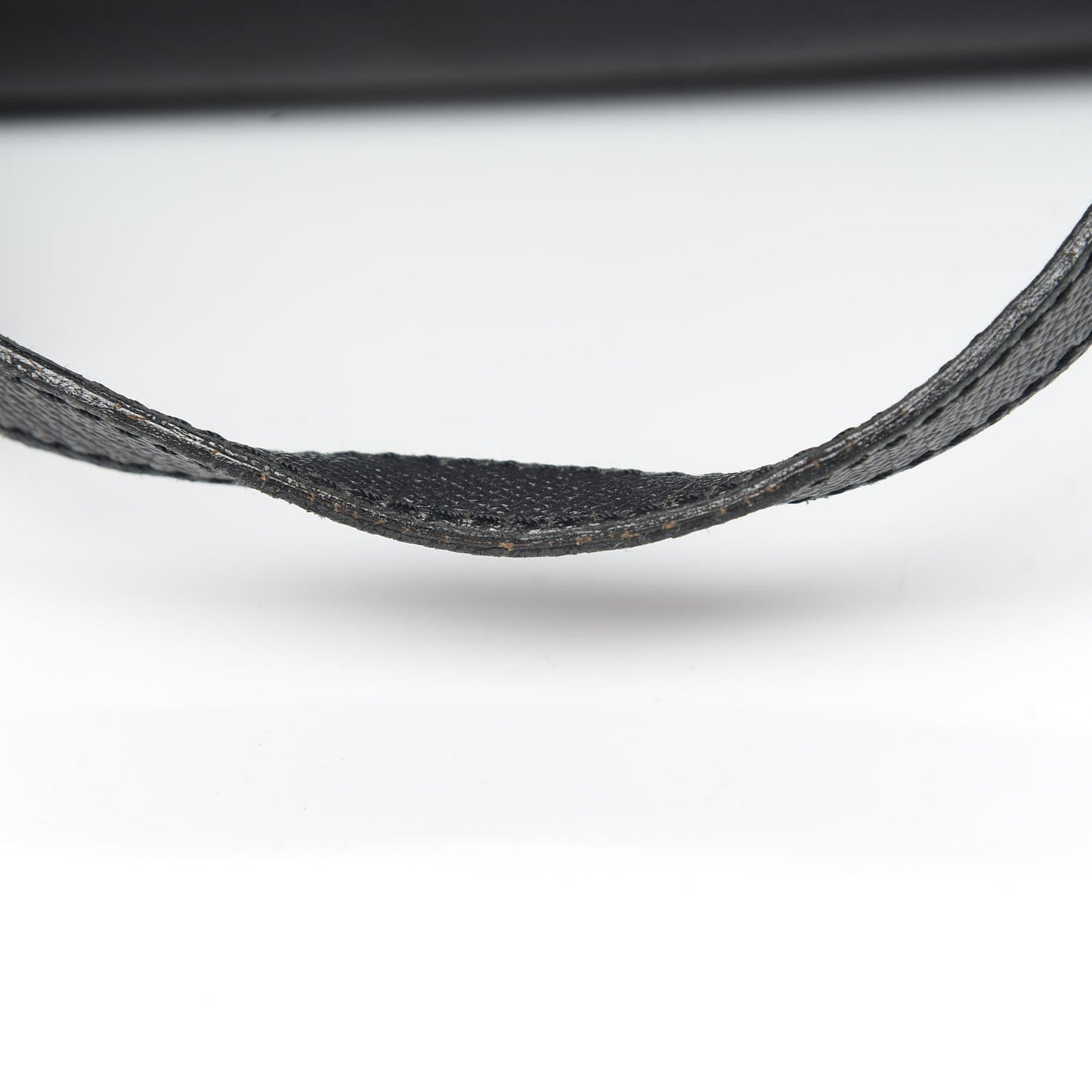 Caviar Shoulder Bag Black