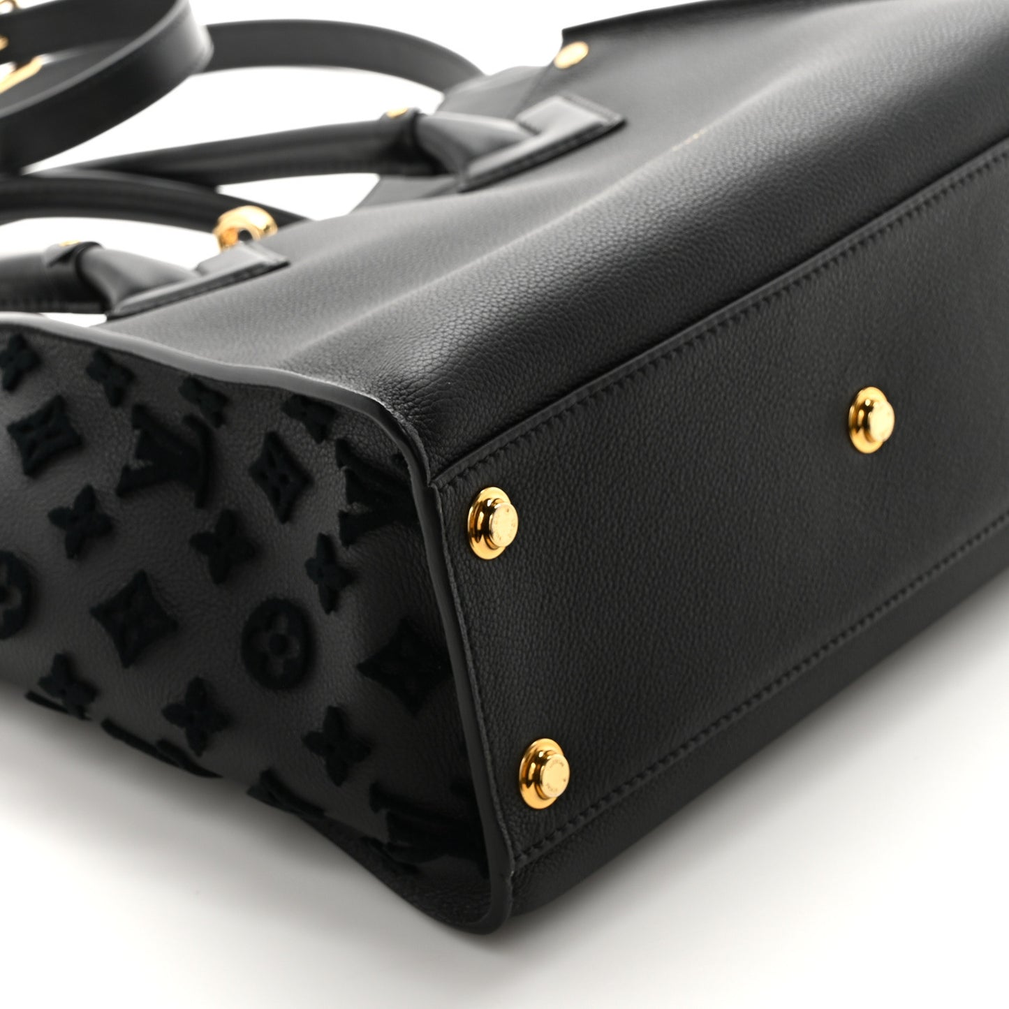 Calfskin Monogram Tufting On My Side Black