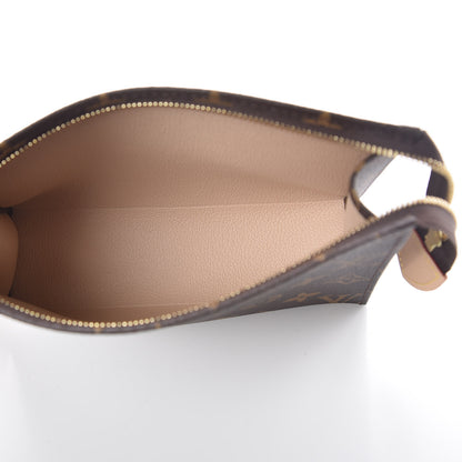 Louis Vuitton Monogram Toiletry Pouch 19 5 of 10