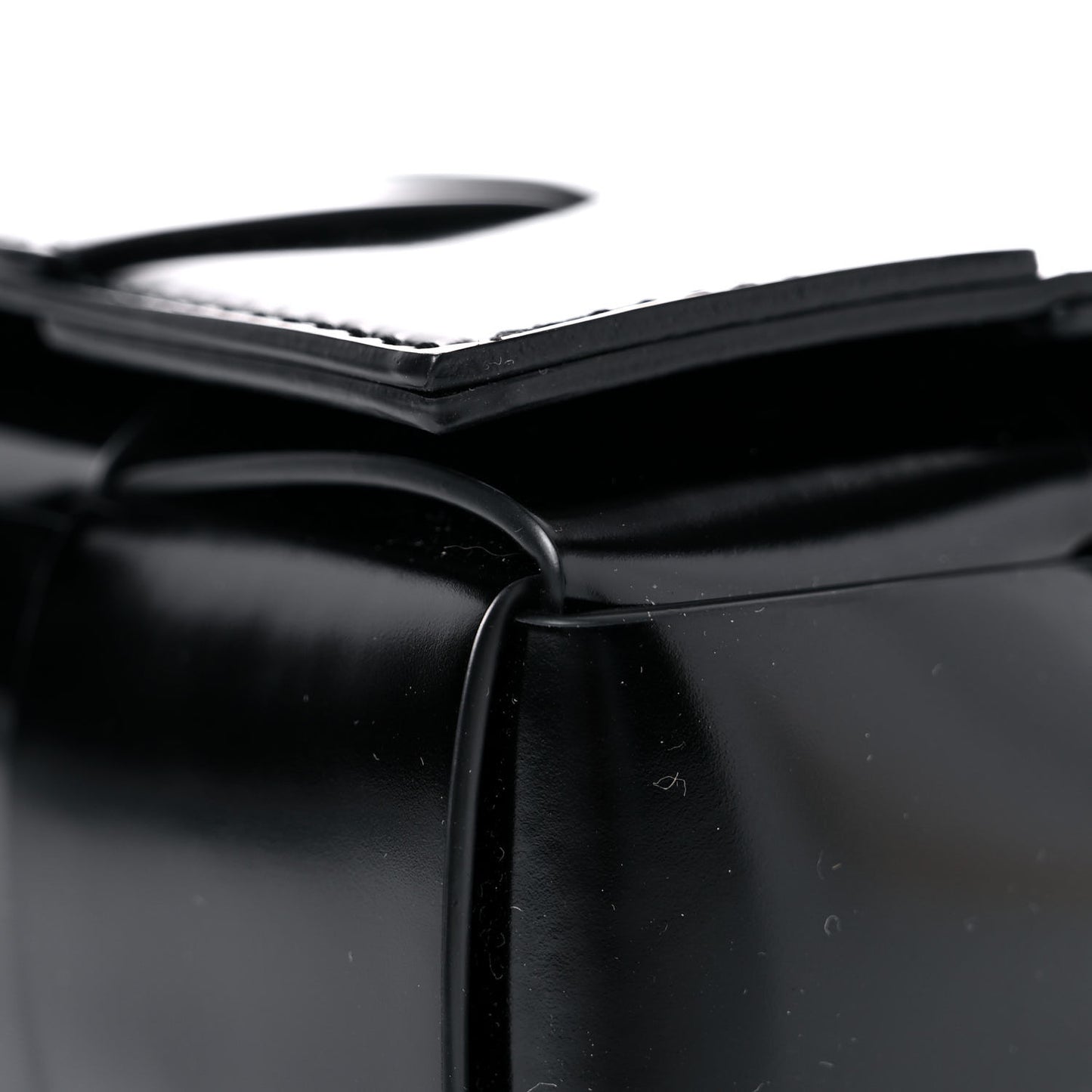 Spazzolato Maxi Intrecciato Cassette Crossbody Bag Black