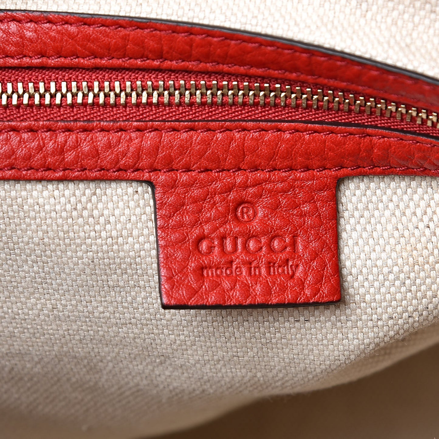 Pebbled Calfskin Medium Soho Boston Red