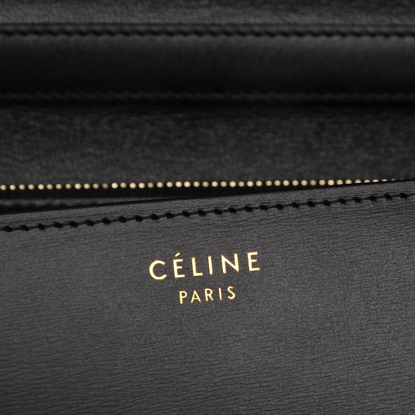 Box Calfskin Medium Classic Box Flap Bag Black