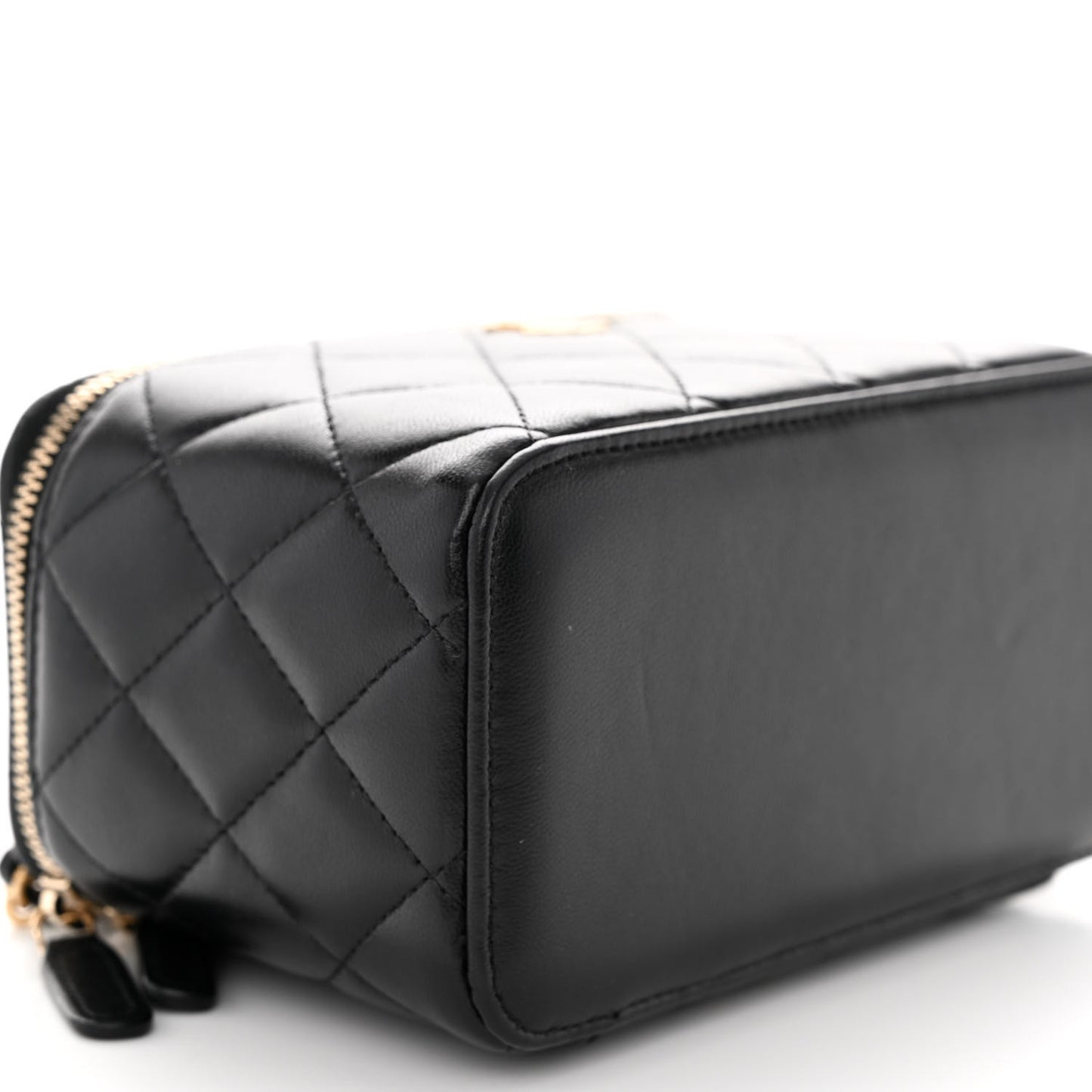 Lambskin Quilted Small Top Handle Vanity Case With Chain Black