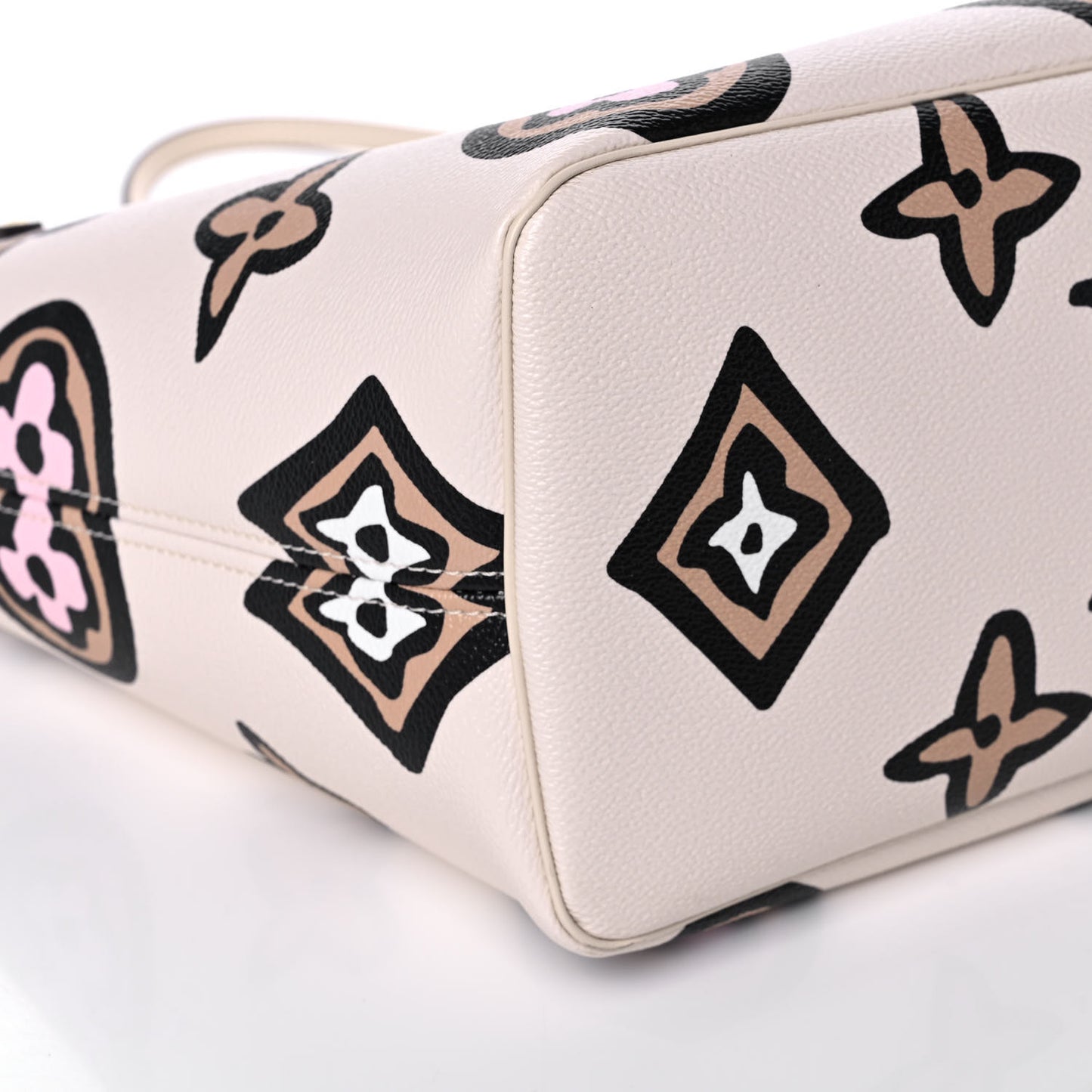 Monogram Giant Wild At Heart Neverfull MM Creme