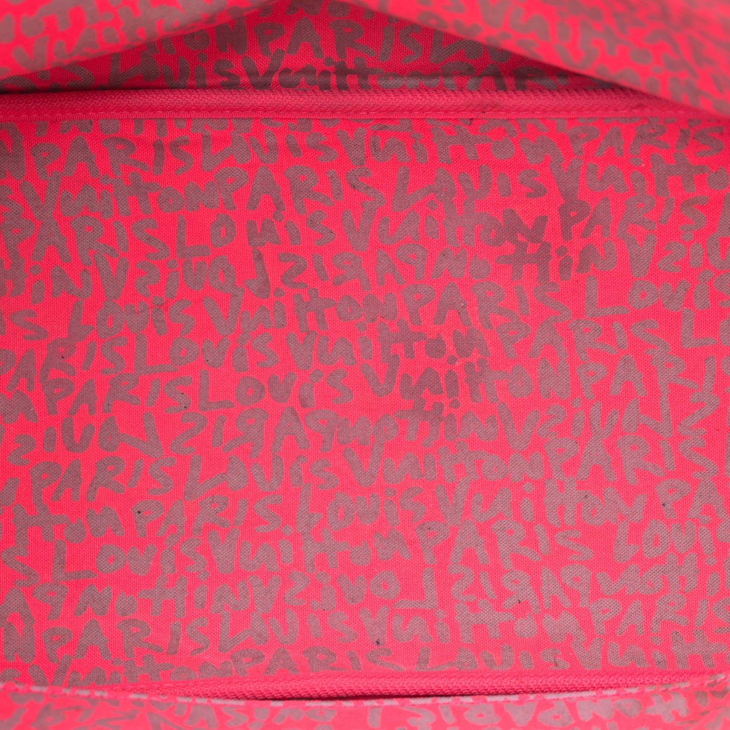 Monogram Graffiti Neverfull GM Fuchsia
