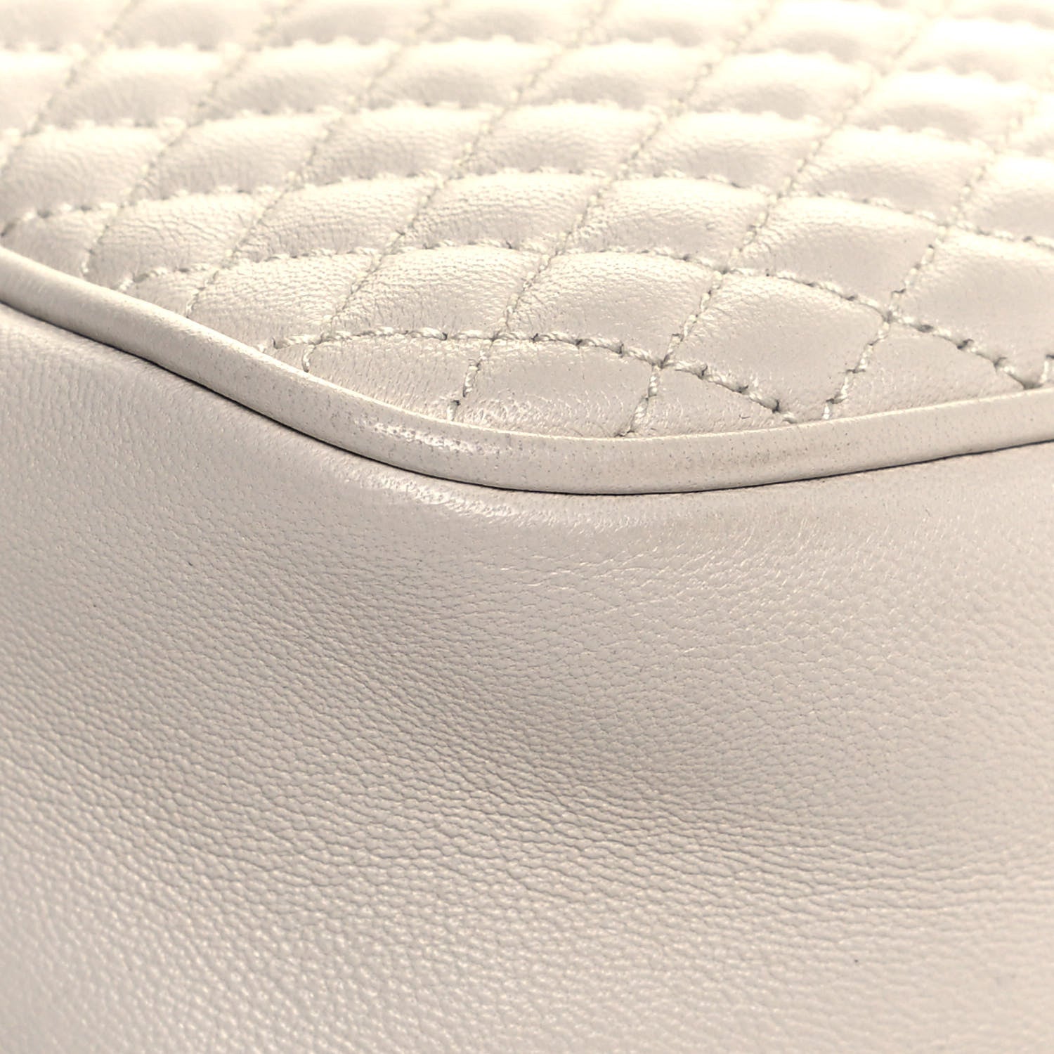 Saint Laurent Lambskin Quilted Victoire Camera Bag Blanc Vintage 12 of 15