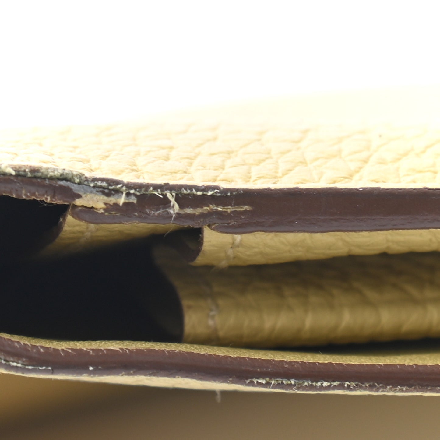Togo Dogon Duo Wallet Jaune Poussin