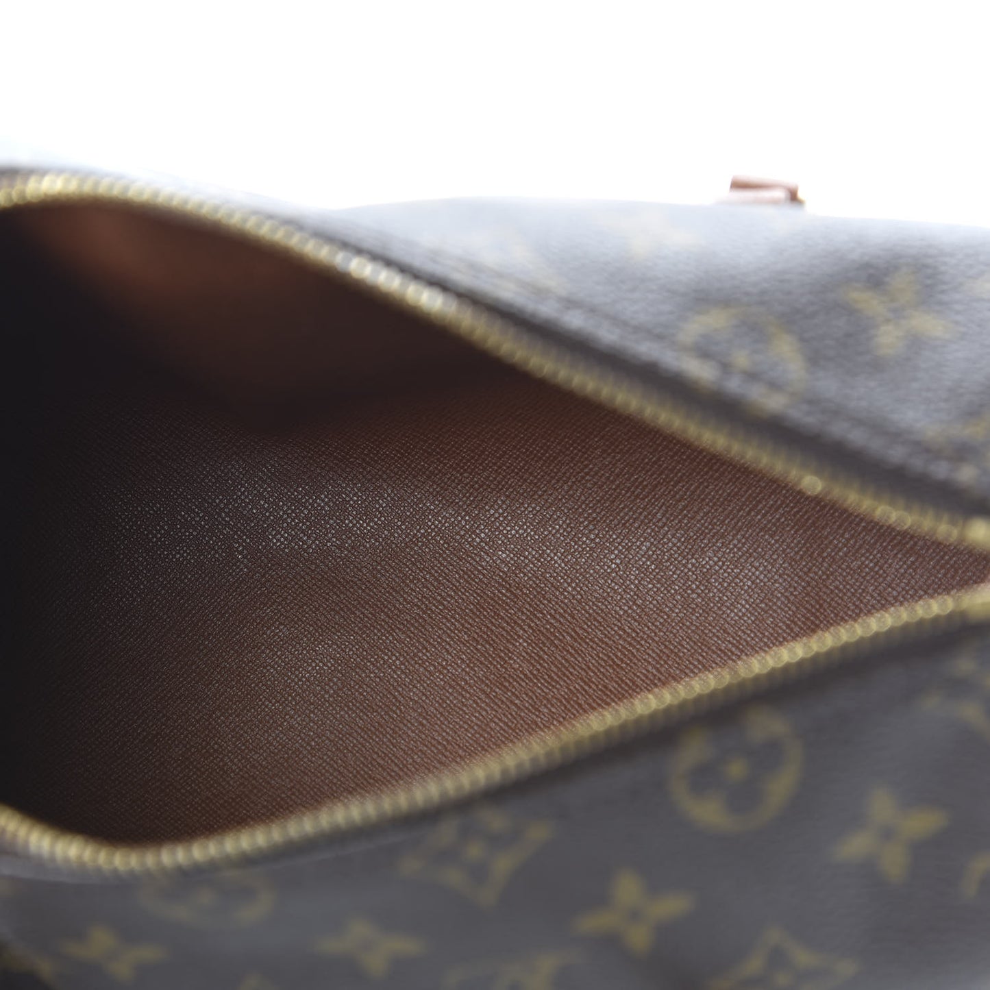 Monogram Papillon 26