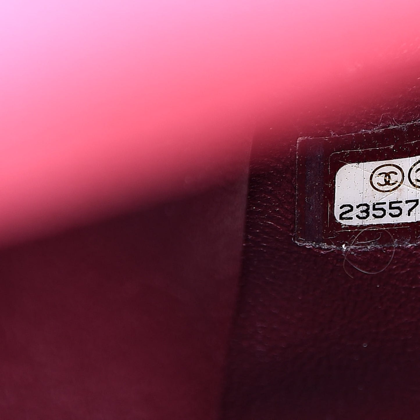 Caviar Quilted Large Business Affinity Flap Red