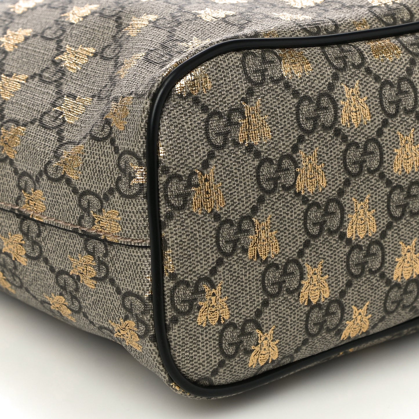 Soft GG Supreme Monogram Bees Small Crossbody Tote Beige Oro Black