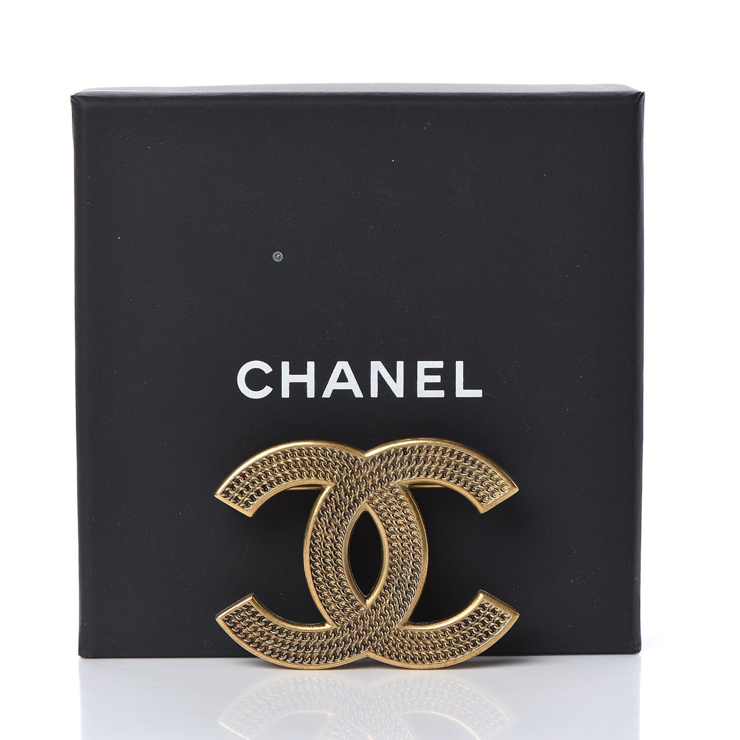 Metal CC Brooch Gold