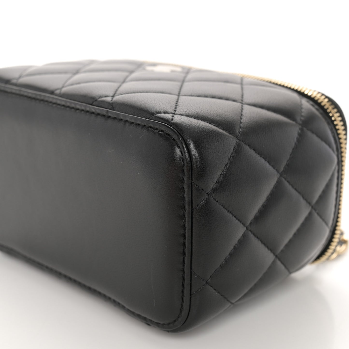 Lambskin Quilted Small Vanity Case With Chain Black