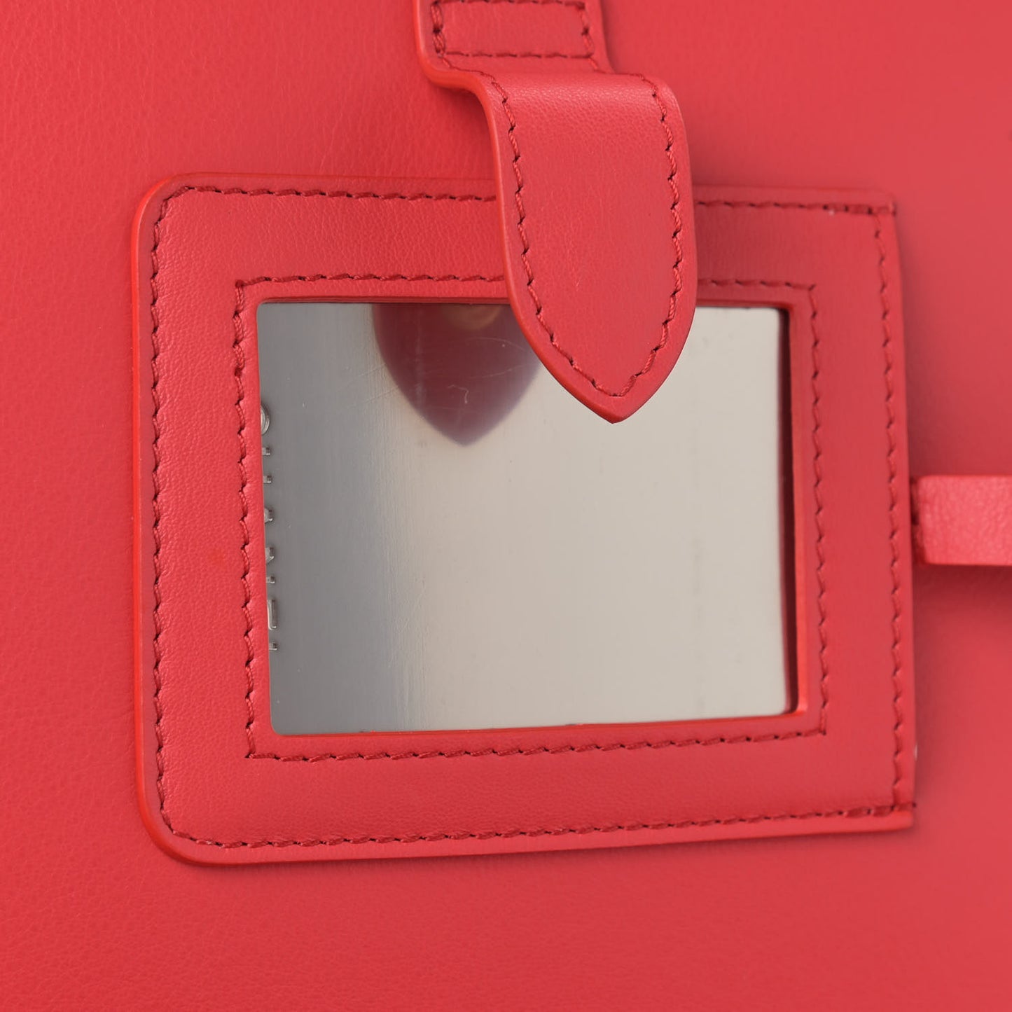 Caviar Quilted Large CC Filigree Vanity Case Red