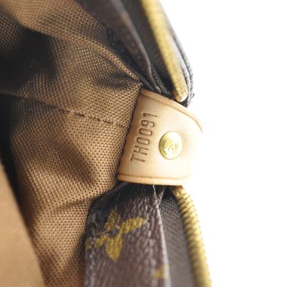 Louis Vuitton Monogram Cabas Mezzo 9 of 9