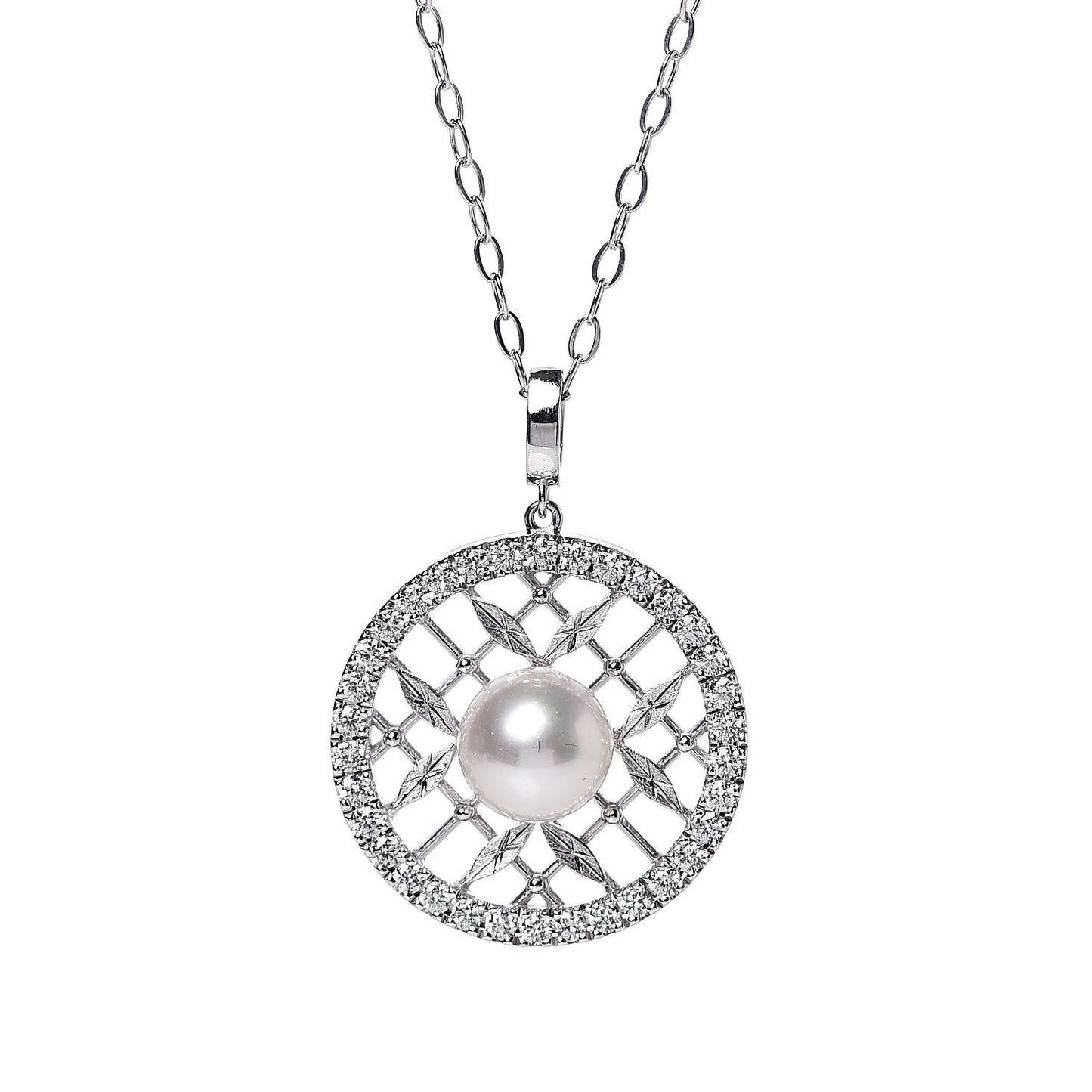 18K White Gold Diamond Akoya Pearl 7mm Circle Pendant Necklace