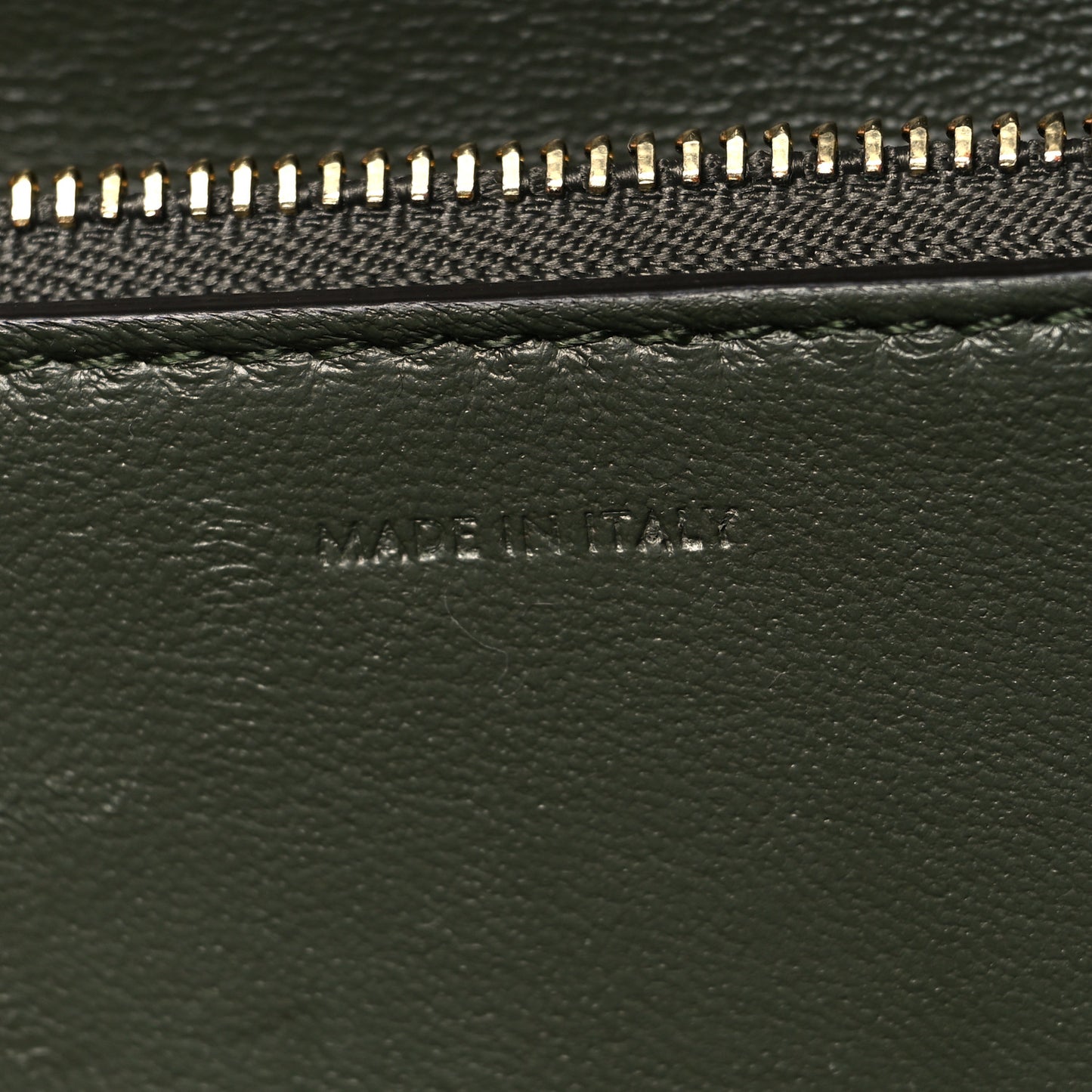 Box Calfskin Classic Box Medium Flap Bag Green