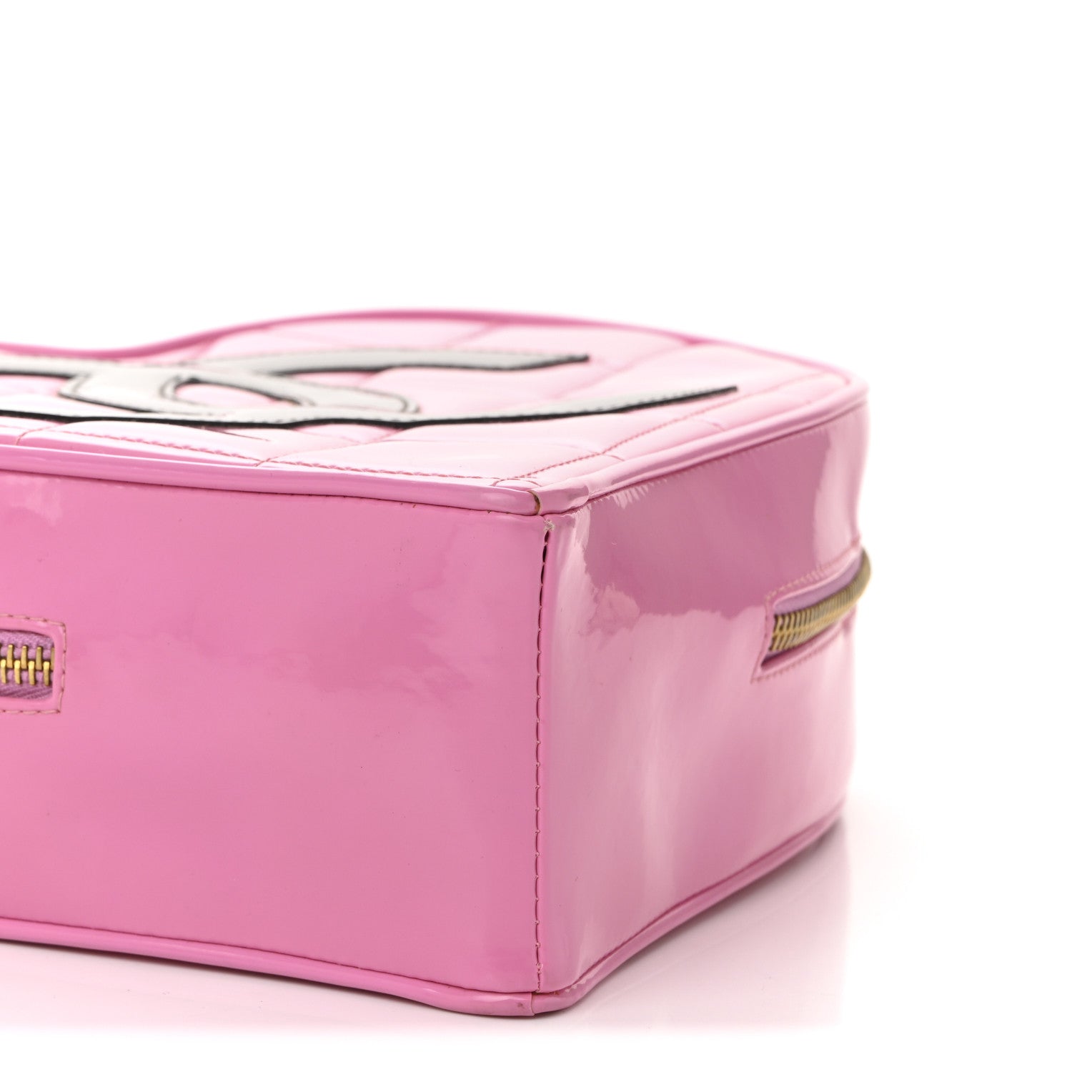 Chanel Patent Quilted CC Barbie Heart Vanity Case Pink 18 of 25