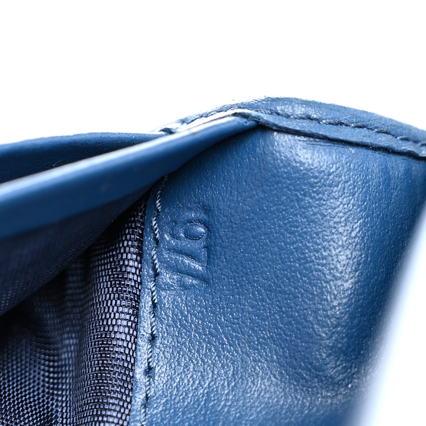 Vitello Move Triangle Bi-Fold Wallet Cobalto