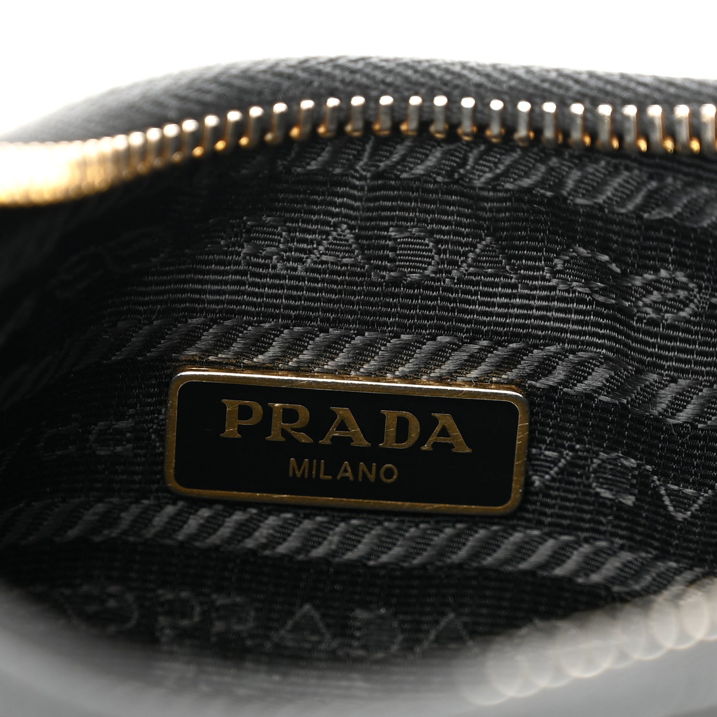 Saffiano Lux Re-Edition 2005 Shoulder Bag Black