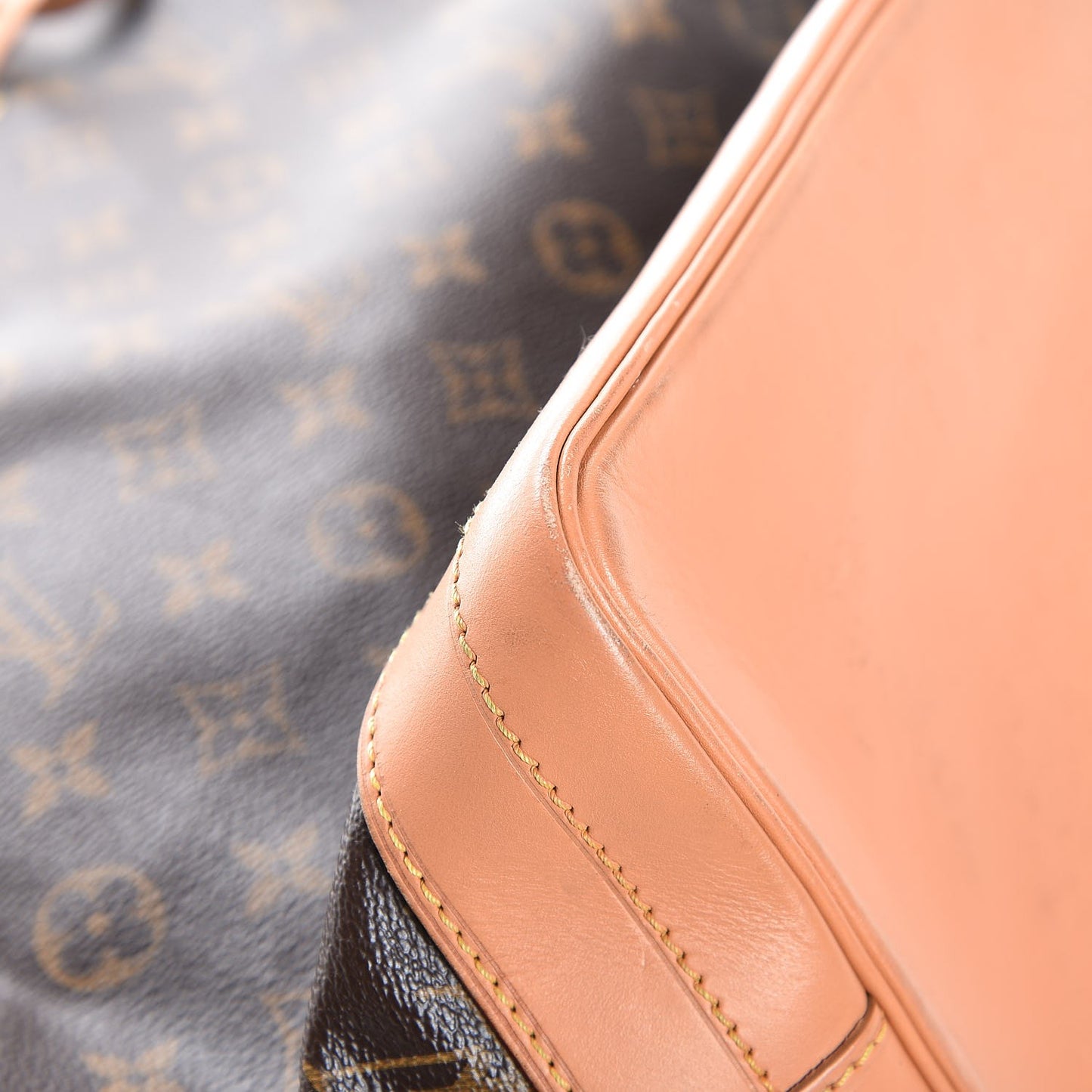 Monogram Noe