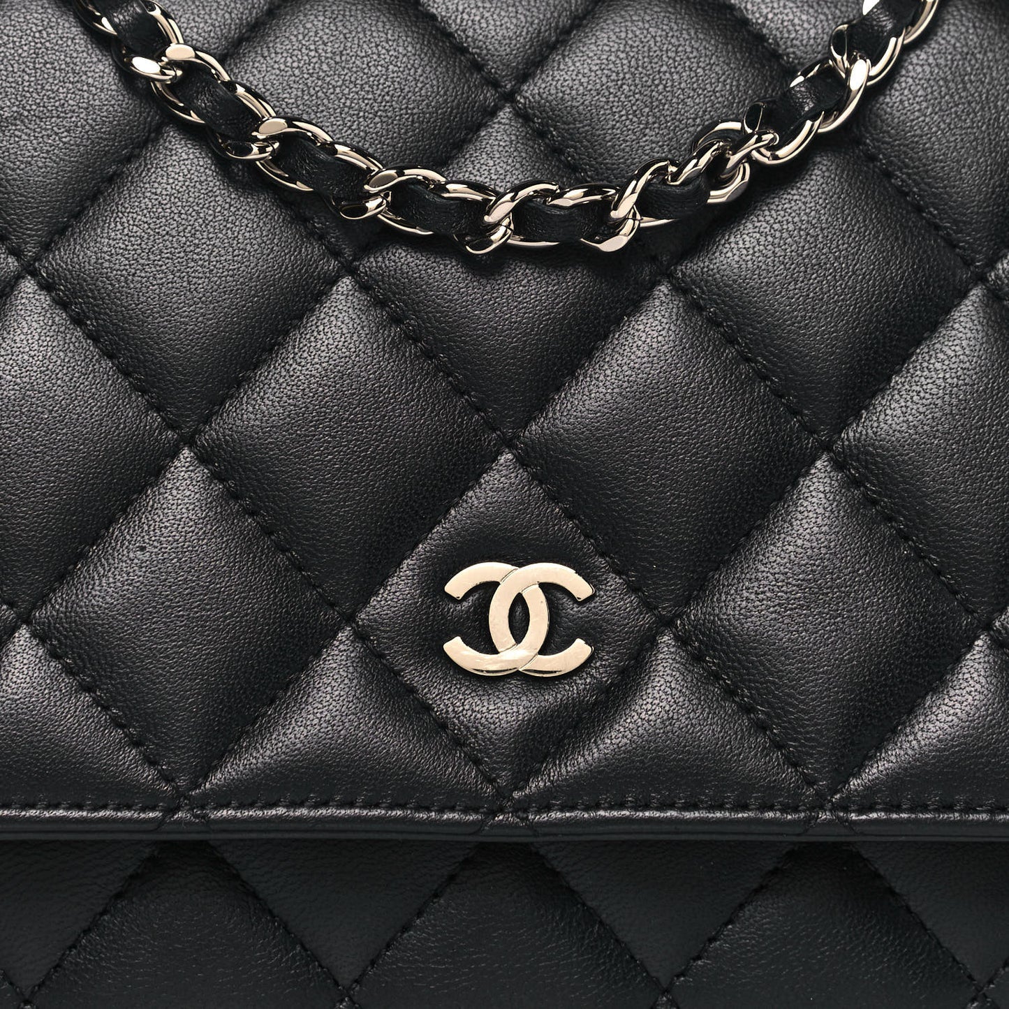 Lambskin Quilted Wallet On Chain WOC Black