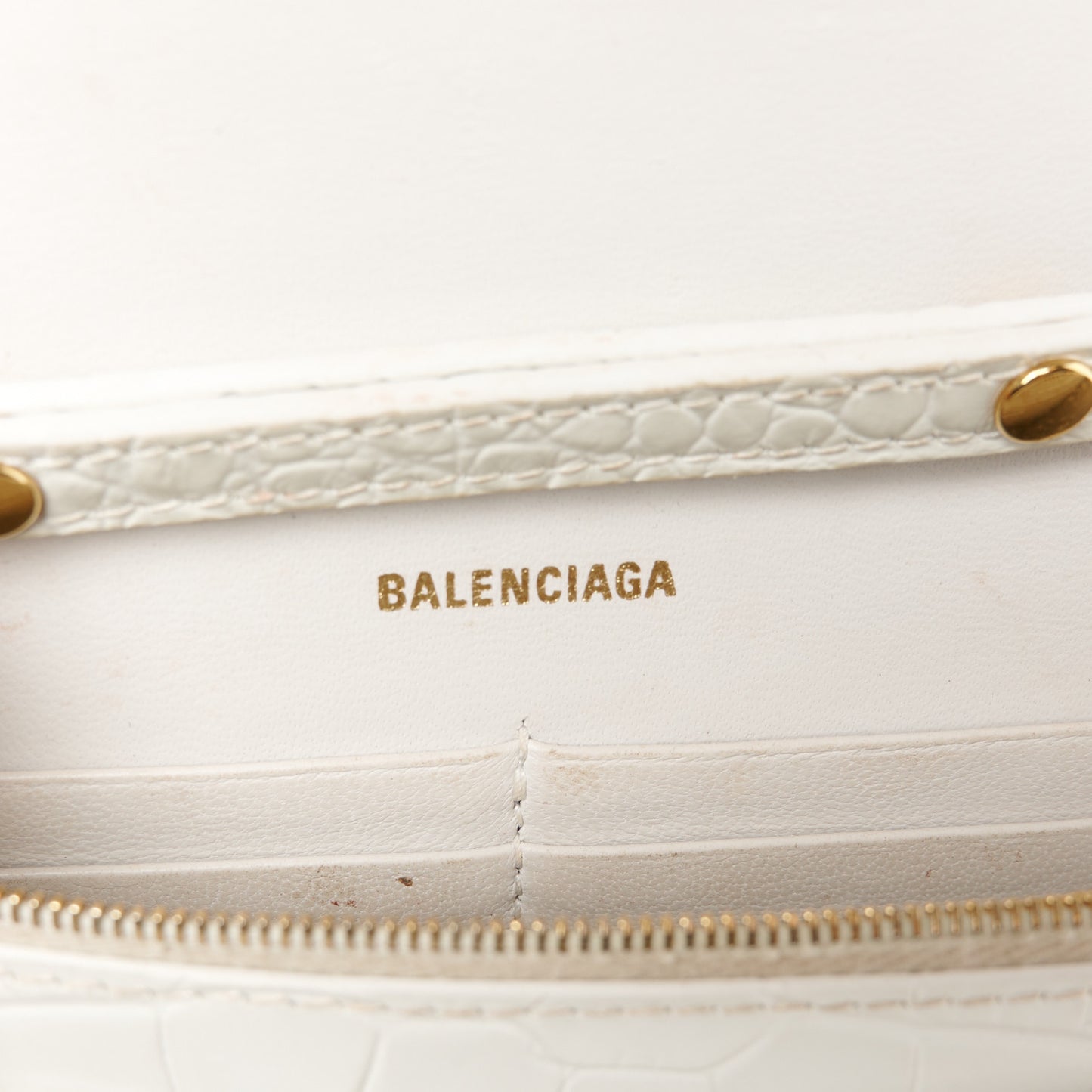 Shiny Calfskin Crocodile Embossed Hourglass Chain Bag White