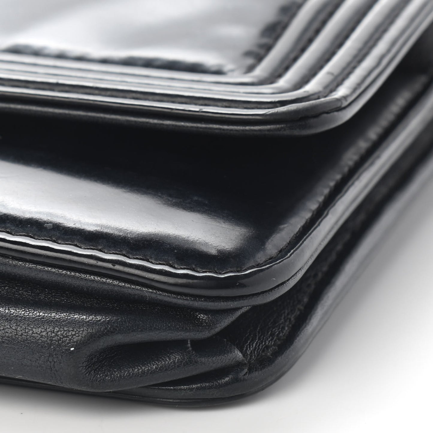 Glazed Calfskin Boy Wallet On Chain WOC Black