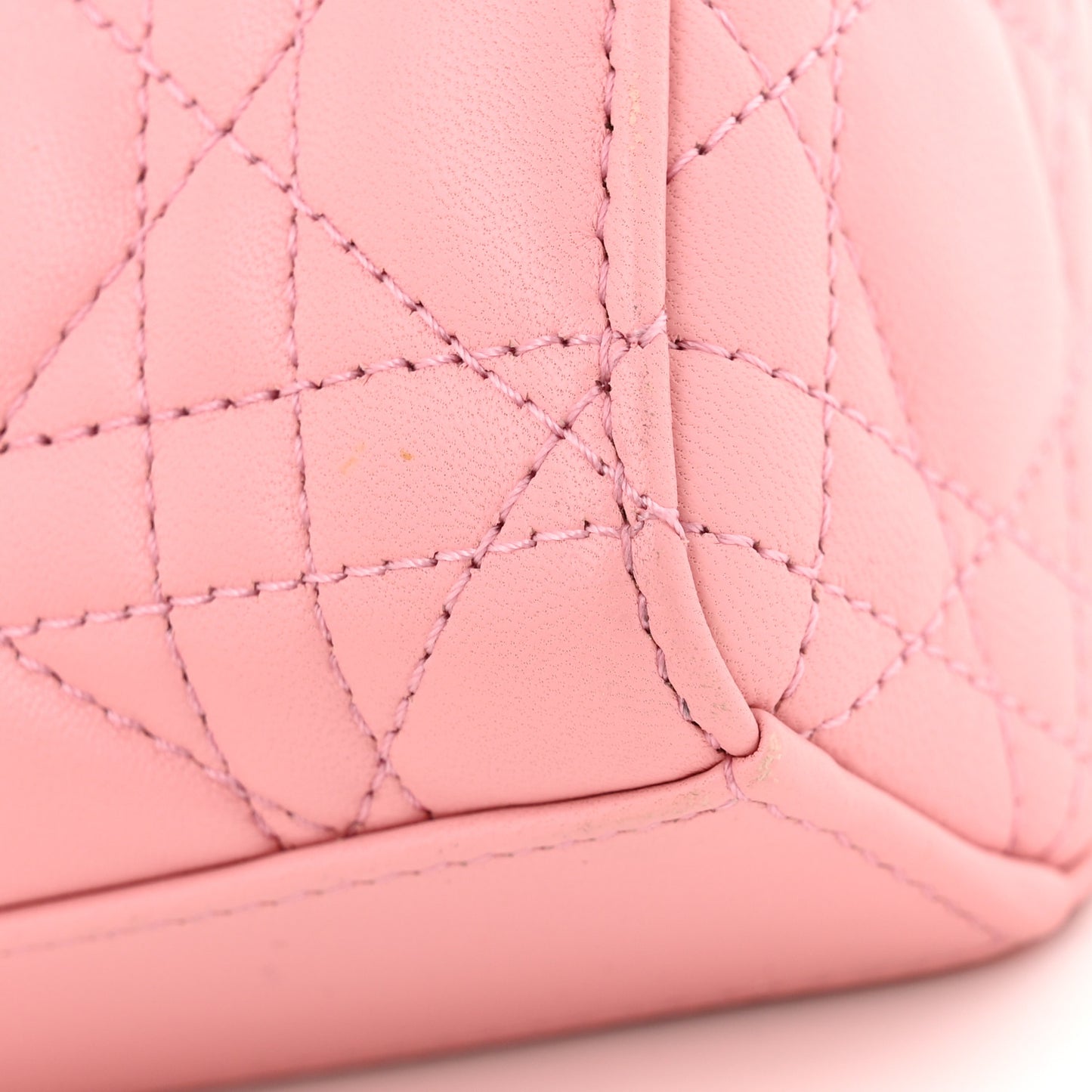 Lambskin Cannage Medium Lady D-Joy Light Pink