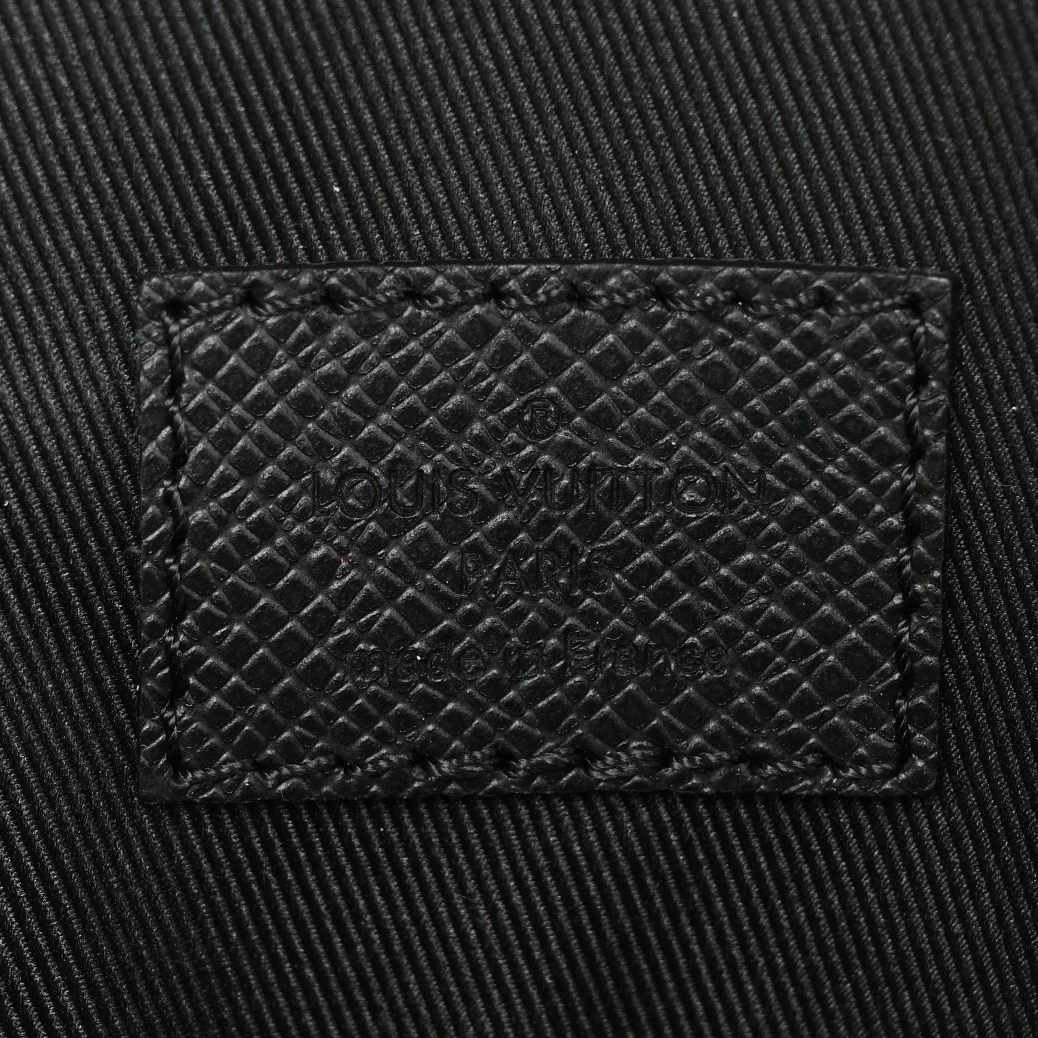 Louis Vuitton Taigarama Duo Slingbag Black 8 of 10