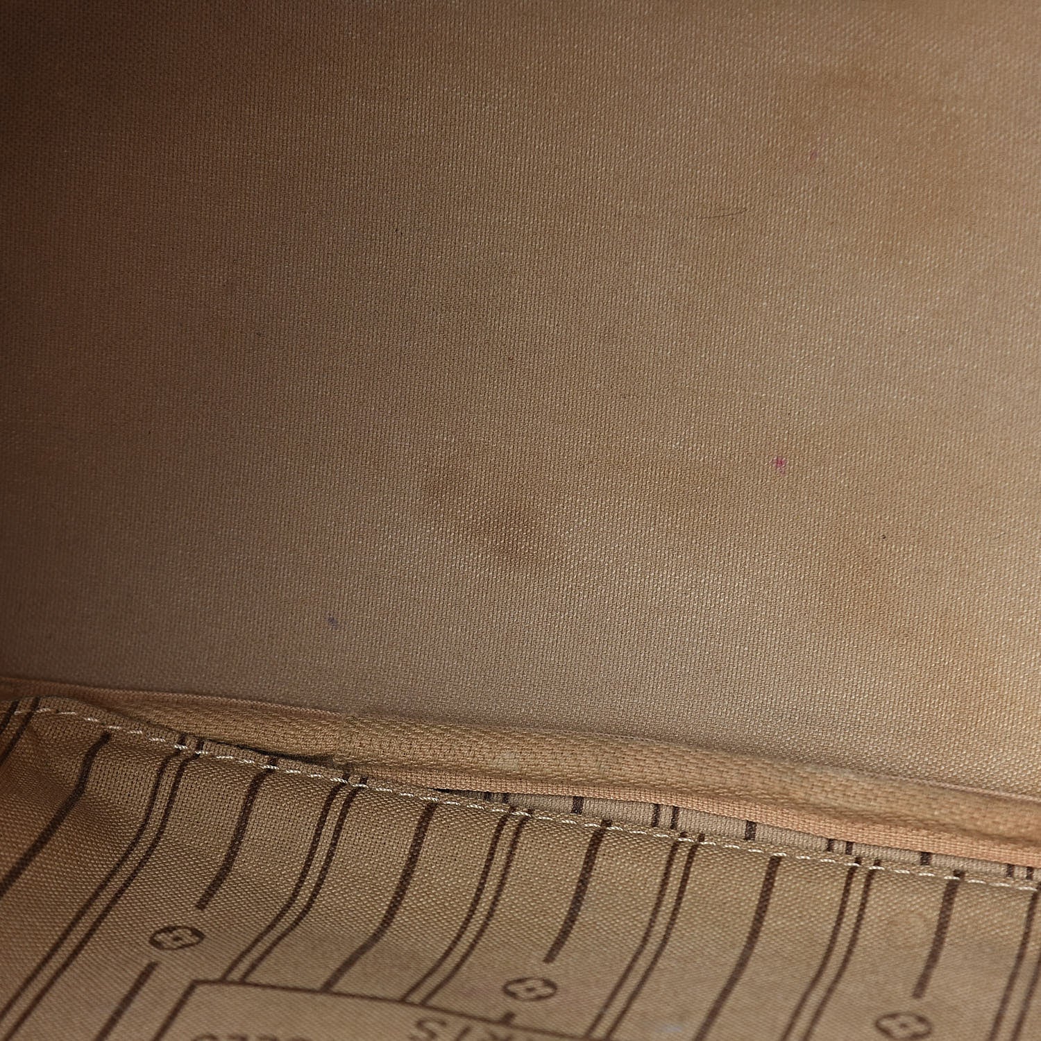 Louis Vuitton Monogram Neverfull MM 9 of 14