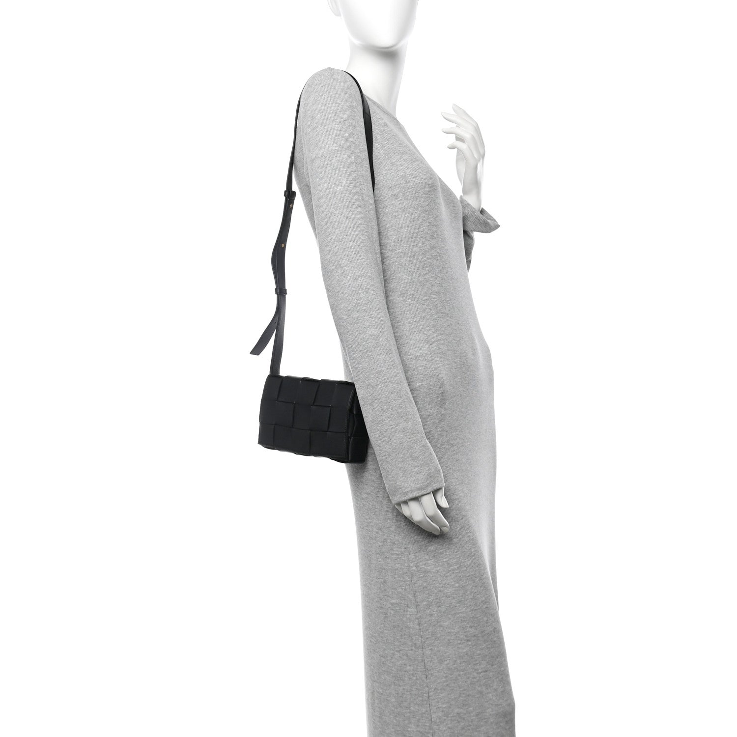 Bottega Veneta Lambskin Maxi Intreccio Small Cassette Crossbody Bag Black 2 of 9