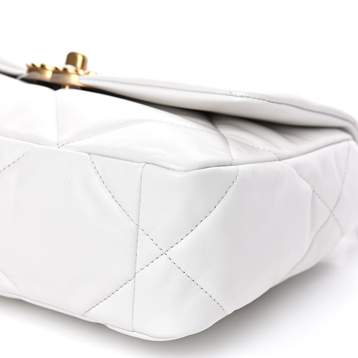 Goatskin Quilted Medium 19 Flap White
