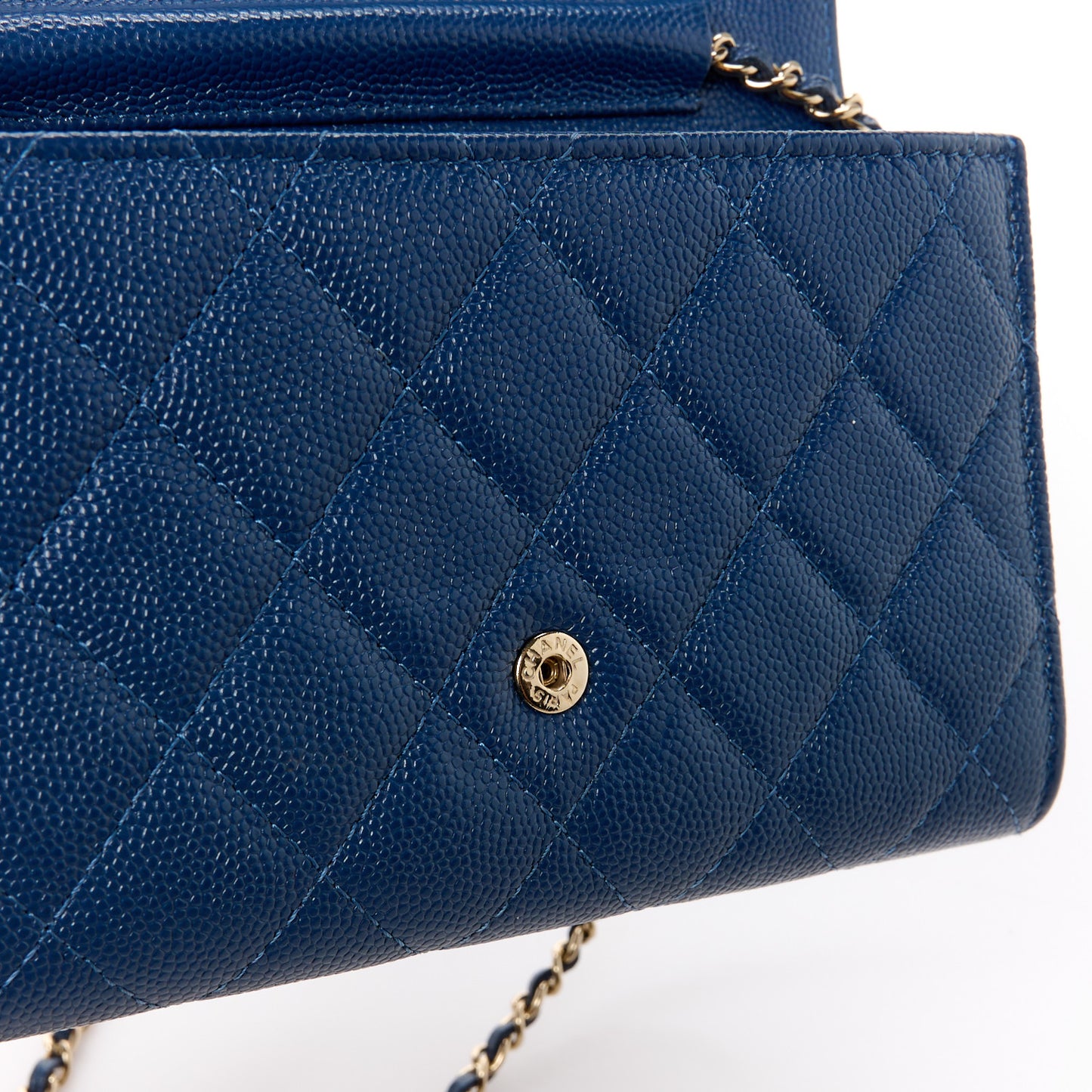 Caviar Quilted Classic Clutch With Chain Blue
