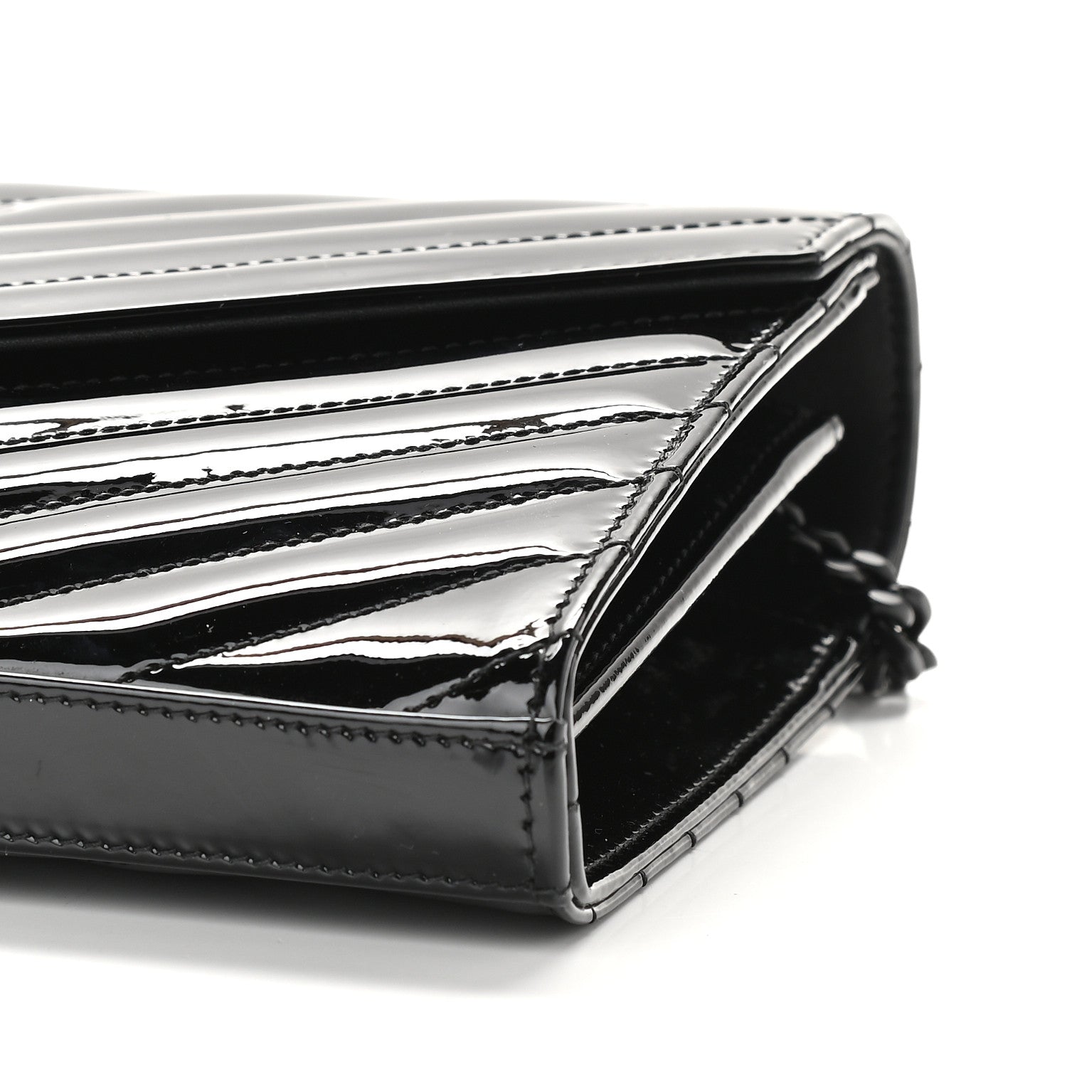 Saint Laurent Patent Matelasse Chevron Monogram Chain Wallet Black 8 of 8