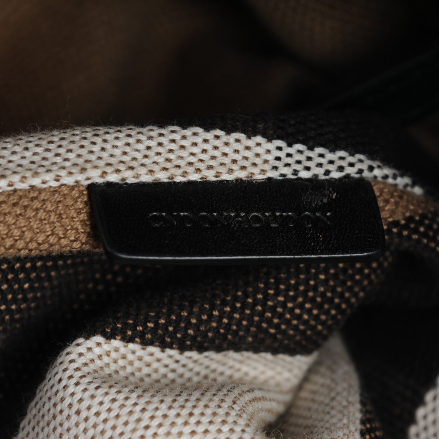Grainy Calfskin House Check Medium Maidstone Black