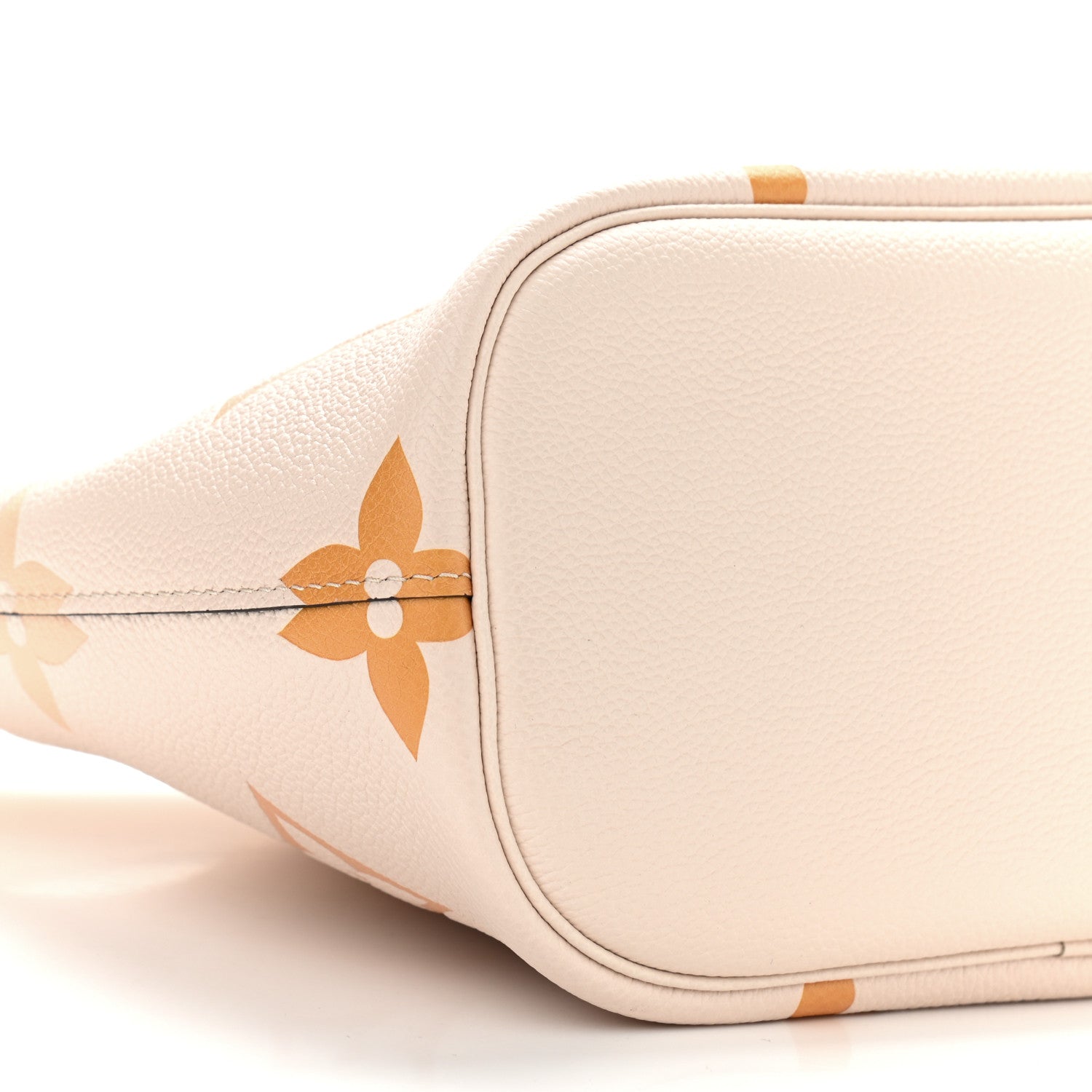 Louis Vuitton Empreinte Monogram Giant By The Pool Marshmallow Hobo Cream Saffron 9 of 9