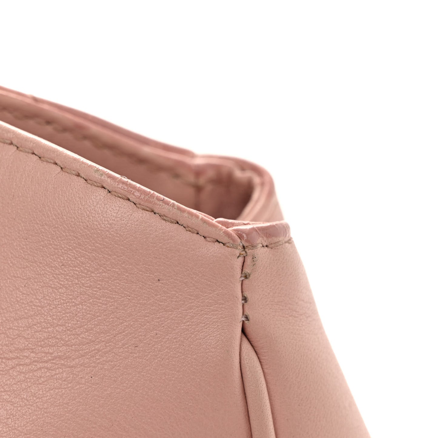 Calfskin Matelasse Medium GG Marmont Open Top Shoulder Bag Perfect Pink