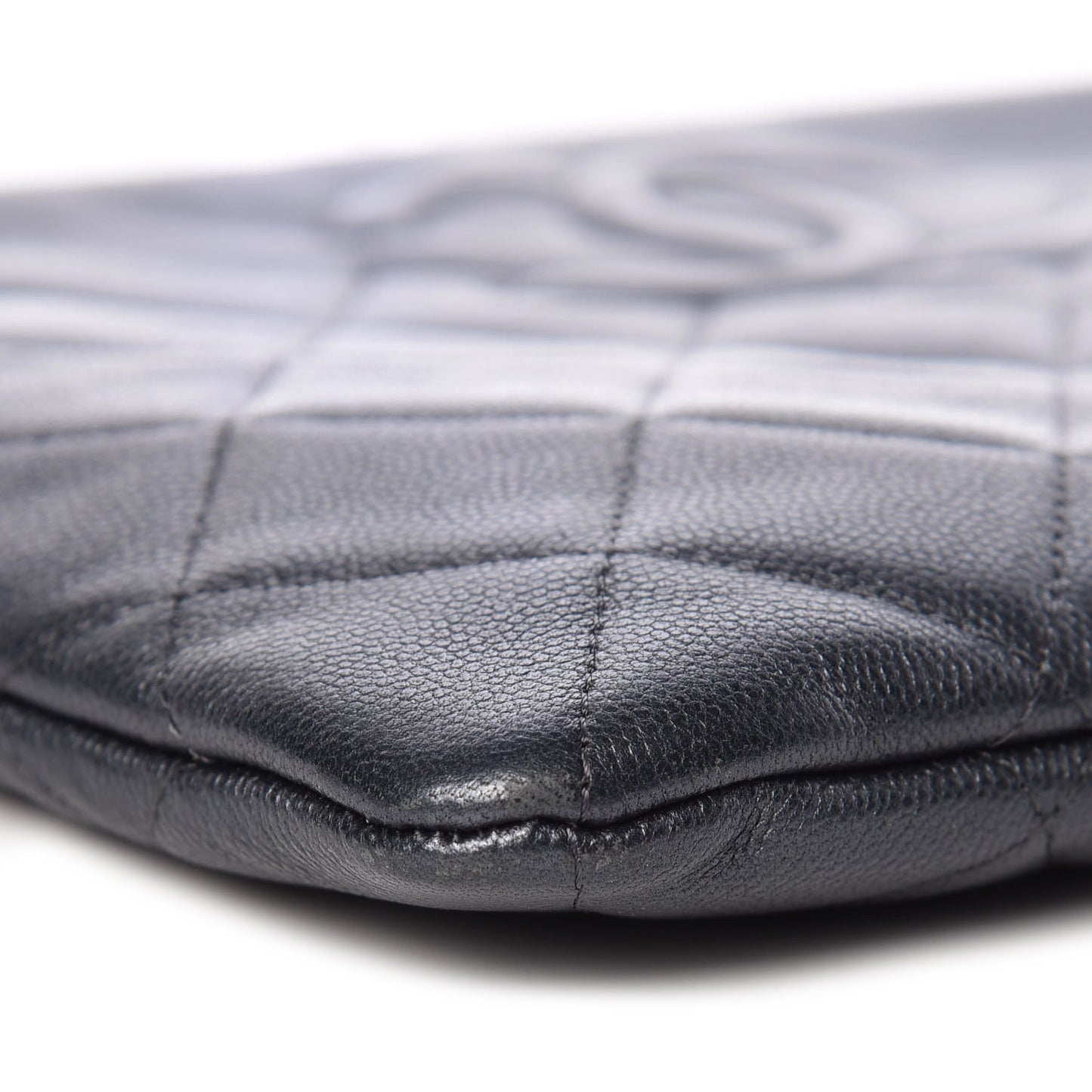 Metallic Caviar Quilted Medium Maxi CC Cosmetic Case Black