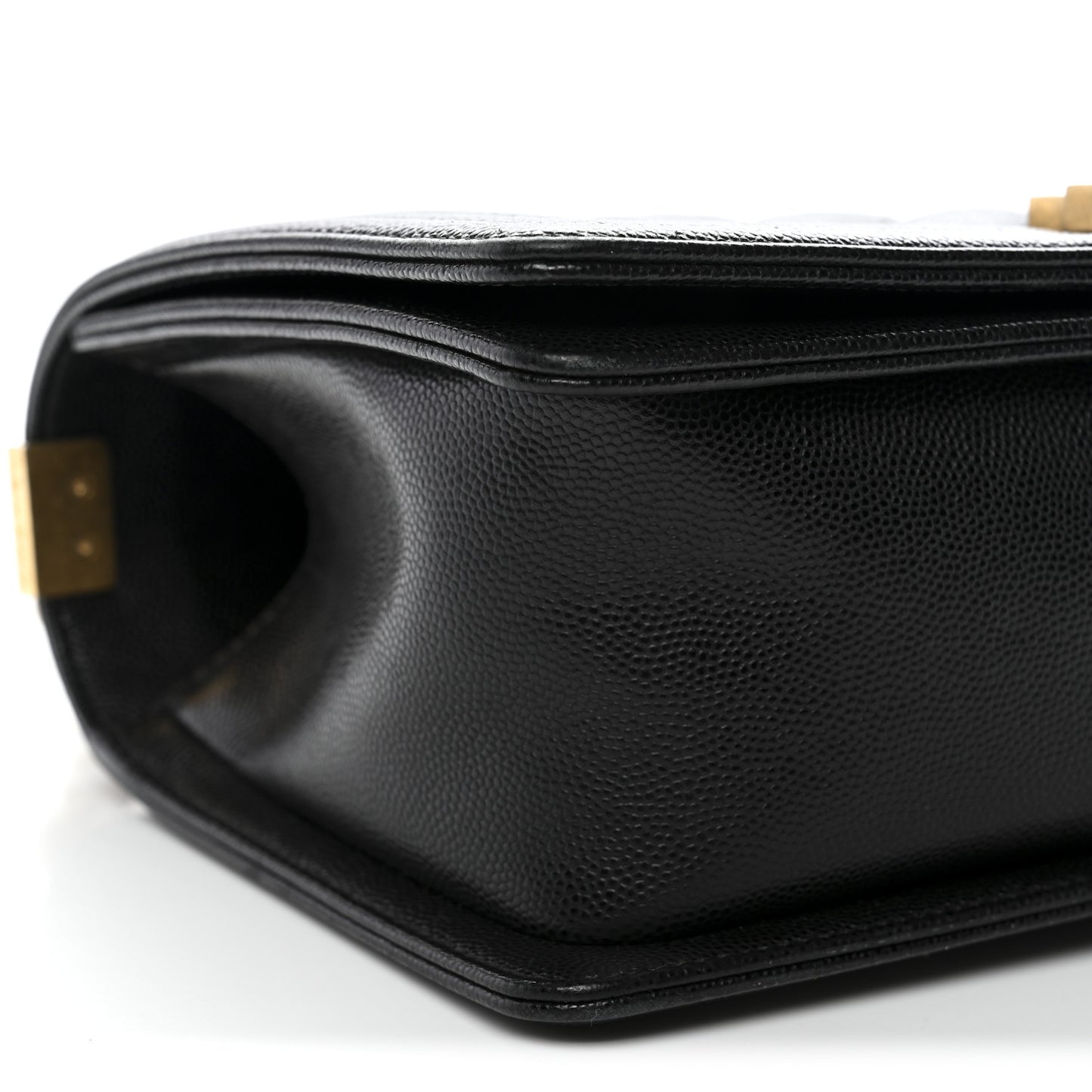Caviar Quilted Medium Boy Flap Black
