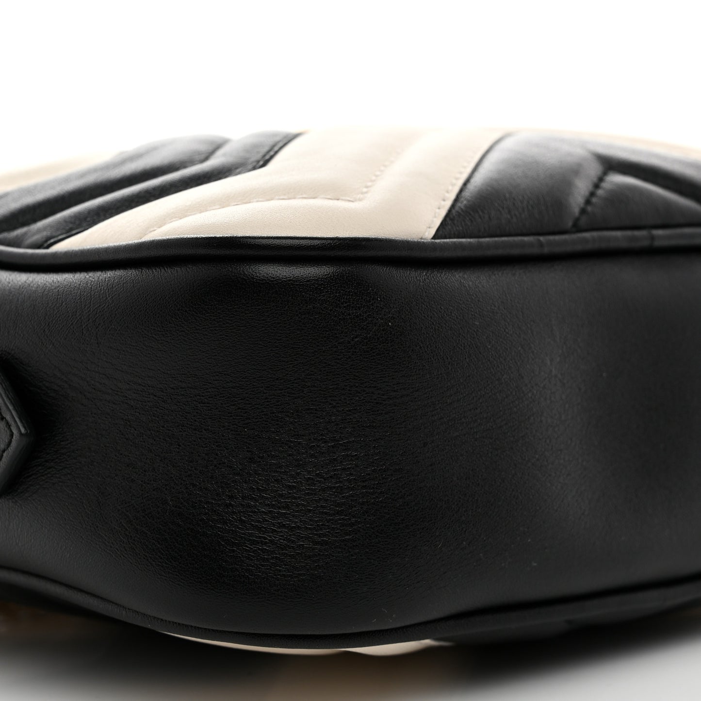 Calfskin Matelasse Mini GG Marmont Chain Shoulder Bag Black White