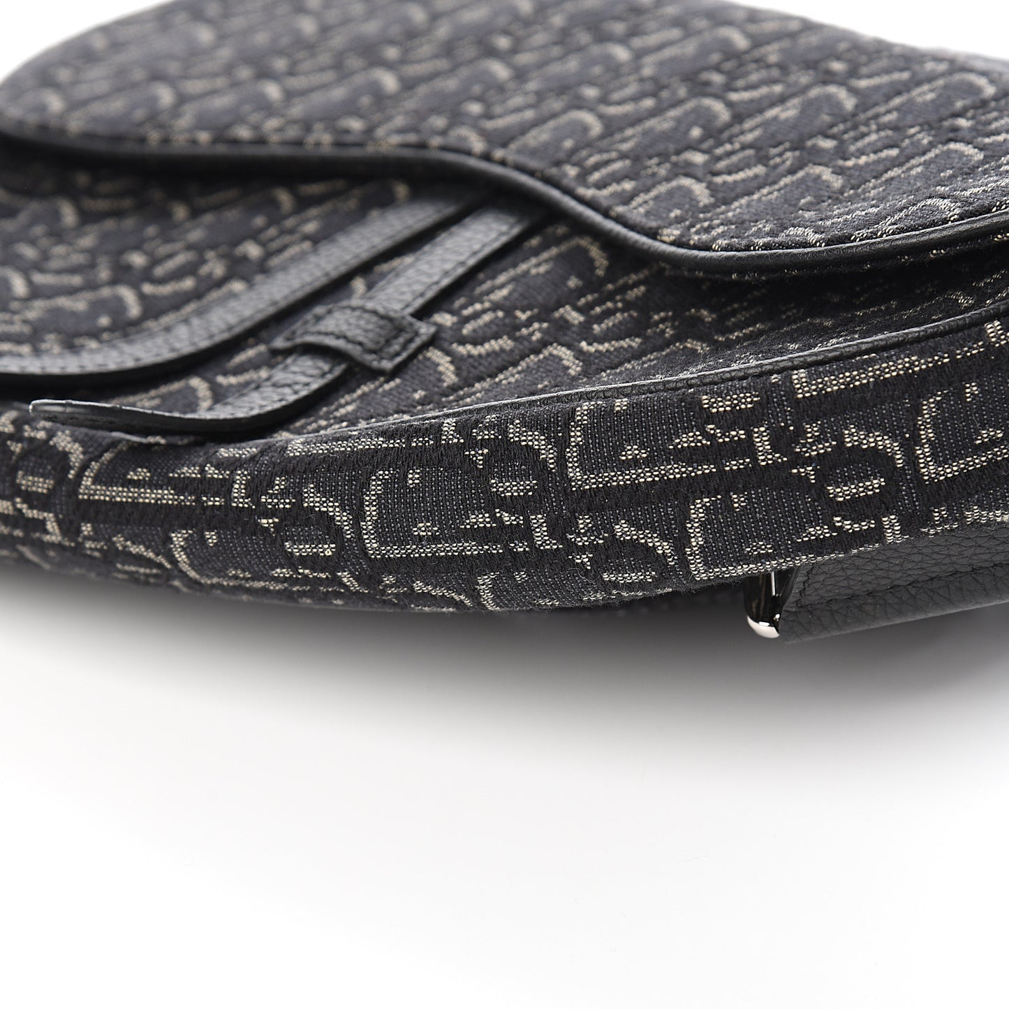 Oblique Mens Saddle Bag