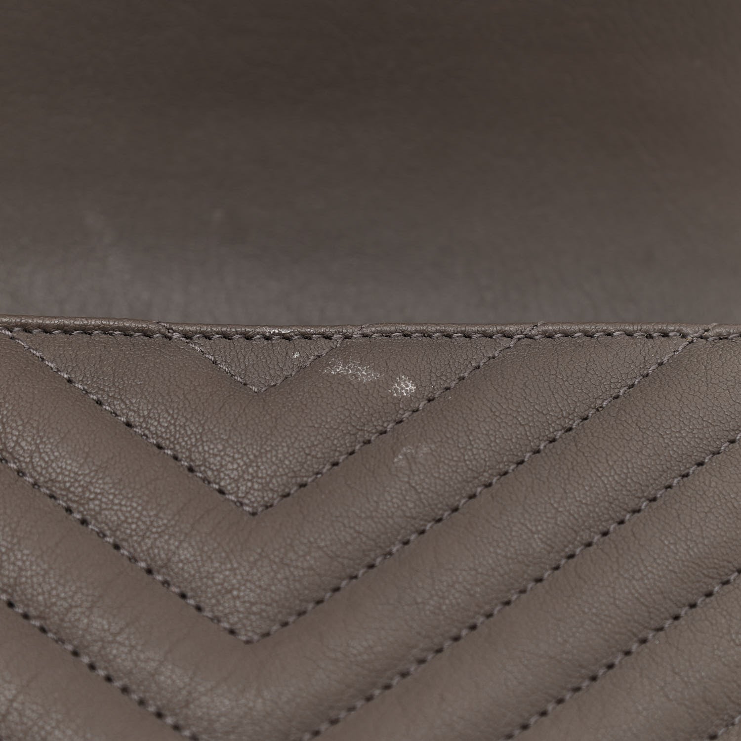Saint Laurent Sheepskin Matelasse Chevron Monogram Medium College Bag Light Coal 12 of 14