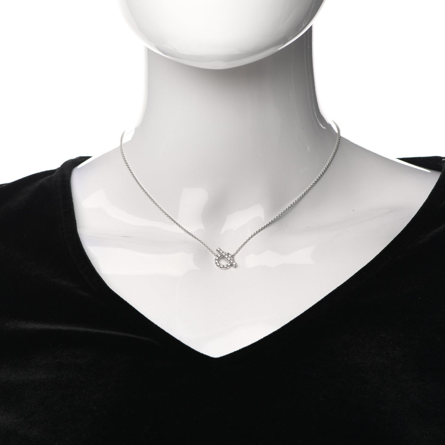 18K White Gold Diamond Finesse Pendant Necklace