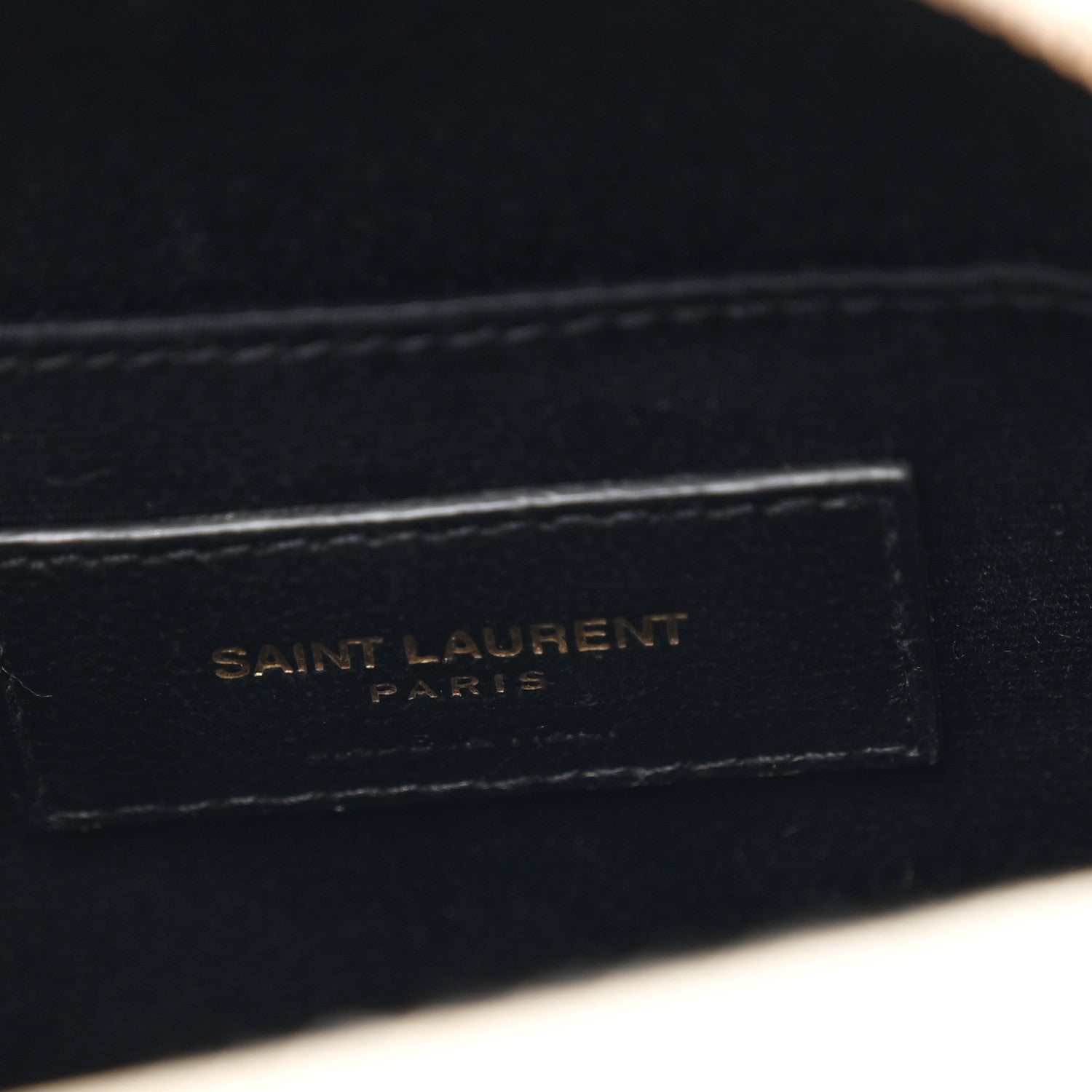 Saint Laurent Grain De Poudre Matelasse Chevron Quilted Round Vinyle Camera Bag Crema Soft 6 of 10