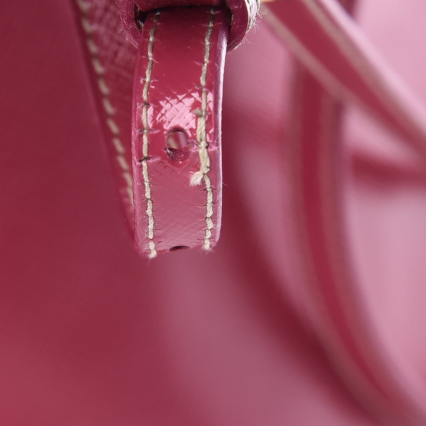 Saffiano Vernice Turn Lock Shopping Tote Peonia