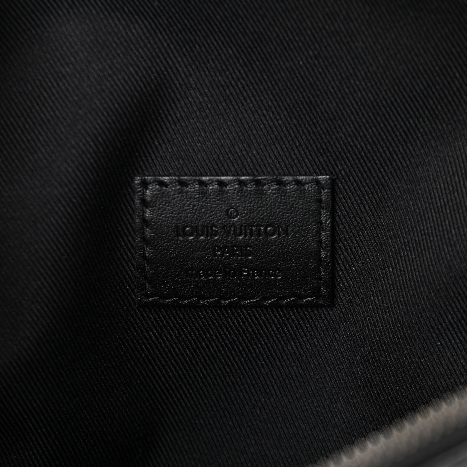 Louis Vuitton Monogram Eclipse Discovery Bumbag 6 of 10