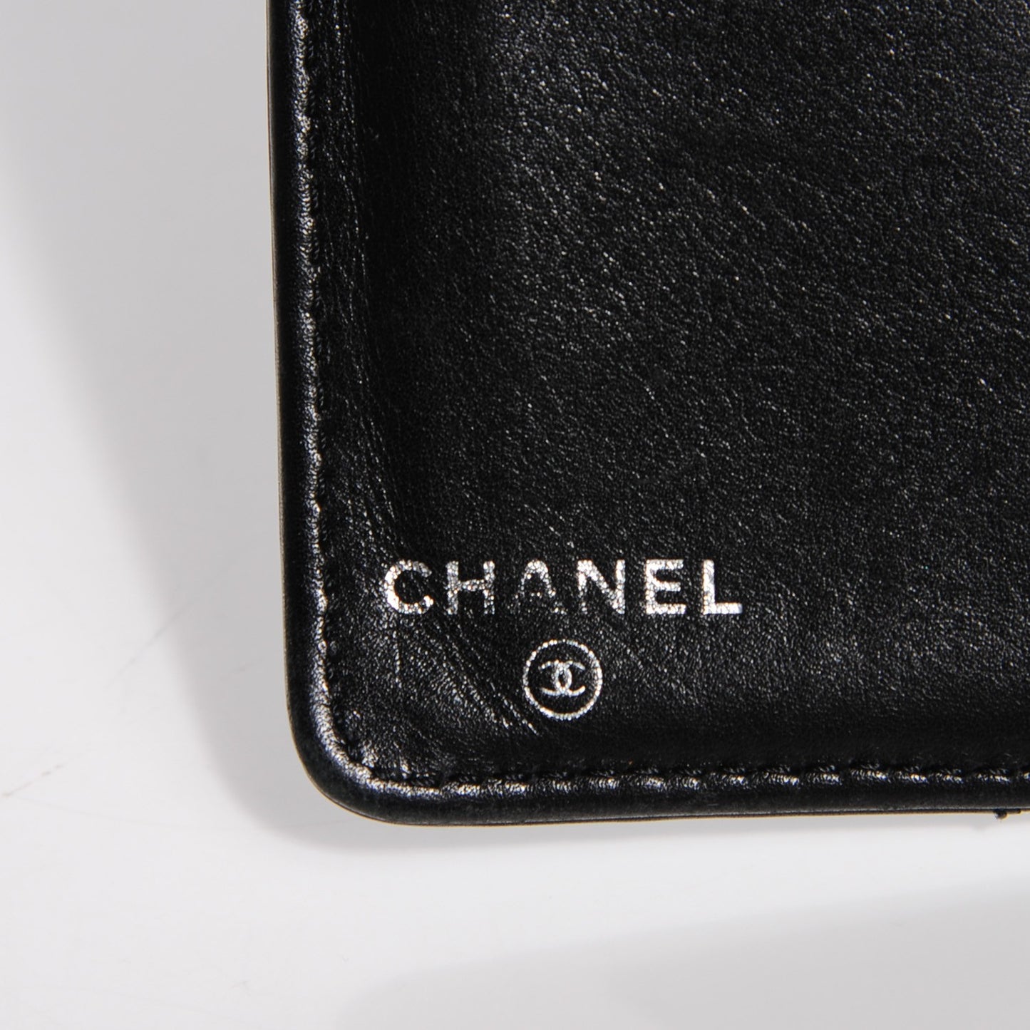 Lambskin Quilted Yen Wallet Black